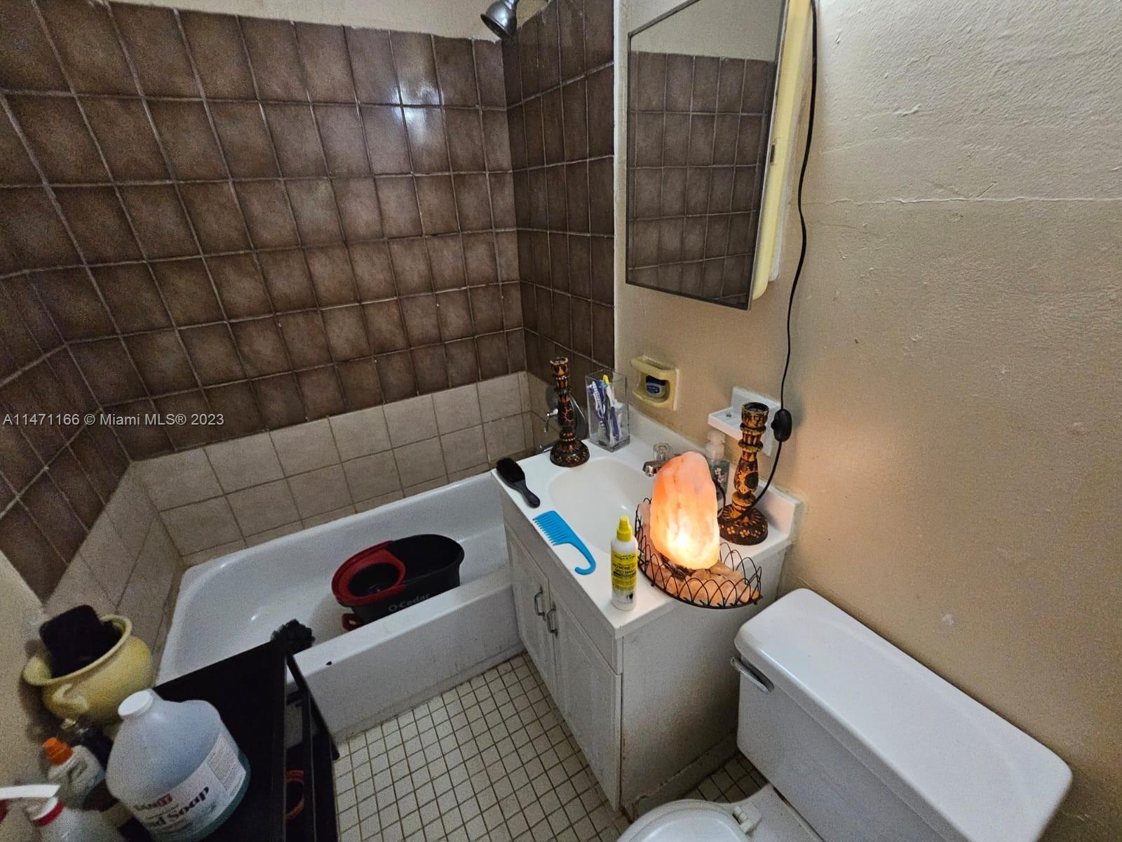 1817 NW 25th Ave, Fort Lauderdale FL 33311