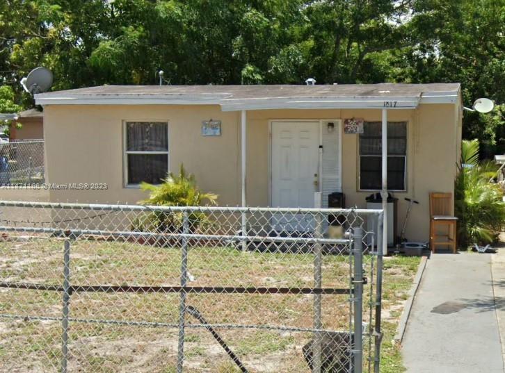 1817 NW 25th Ave, Fort Lauderdale FL 33311
