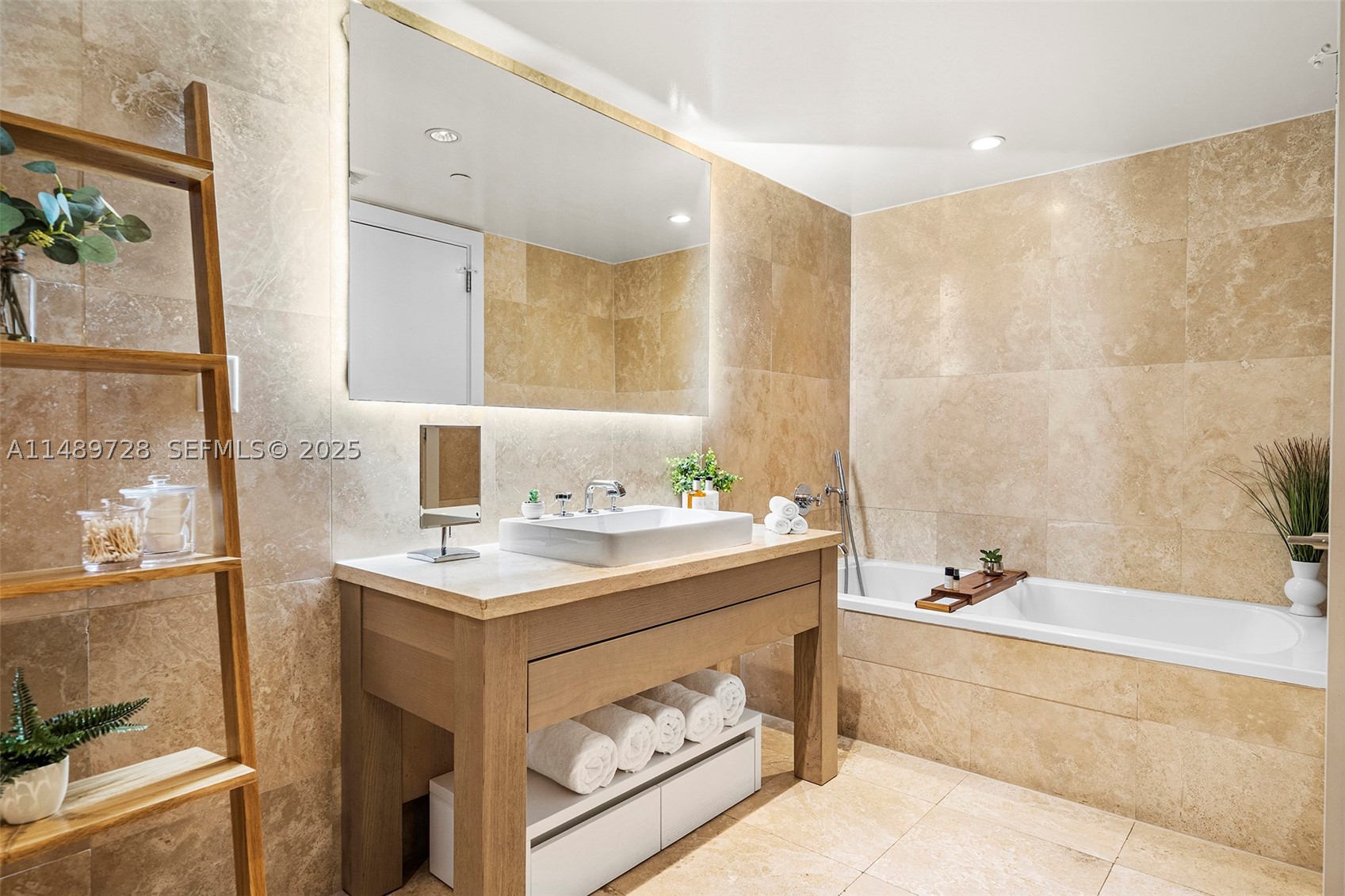 102 24th St #1412, Miami Beach FL 33139