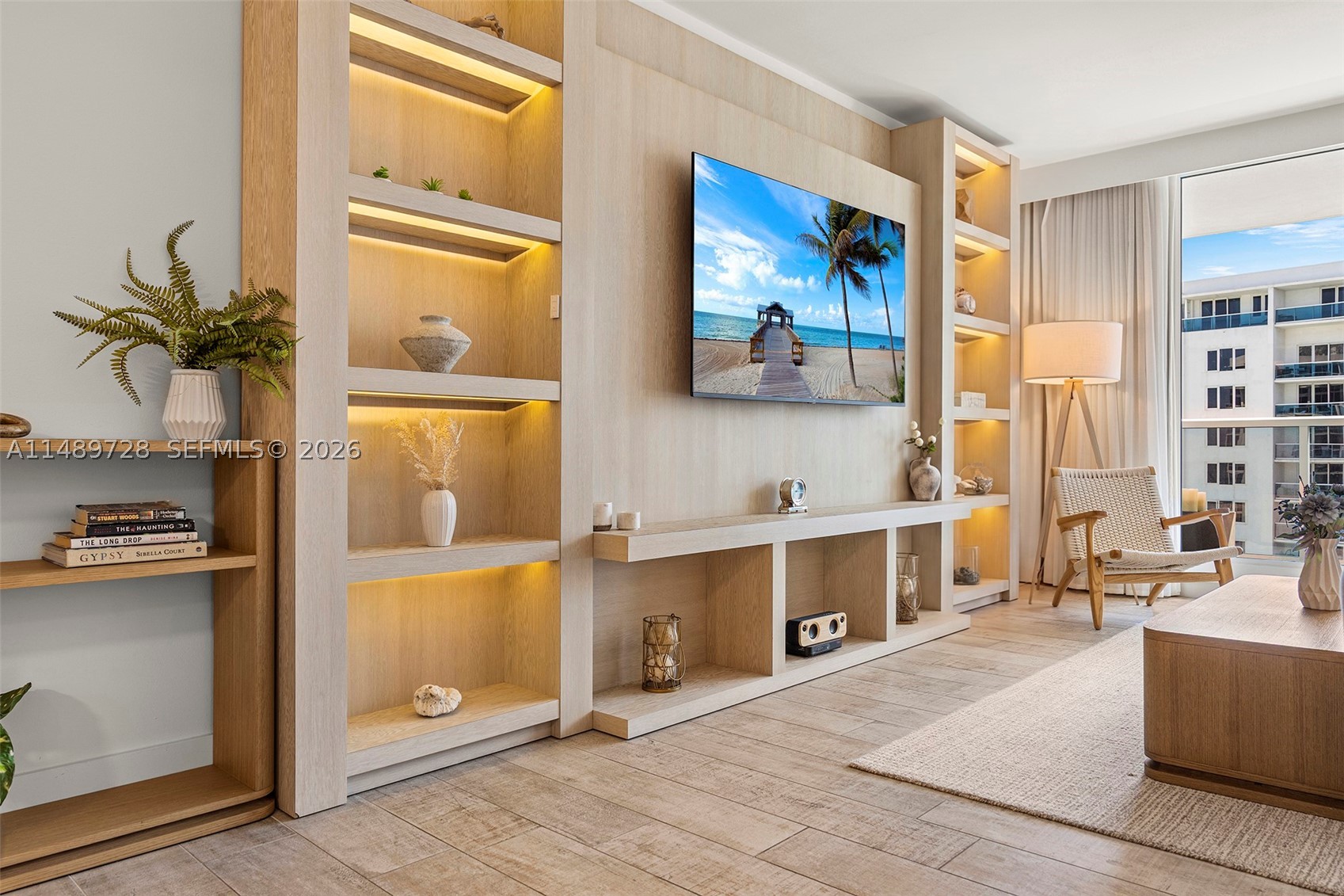 102 24th St #1412, Miami Beach FL 33139