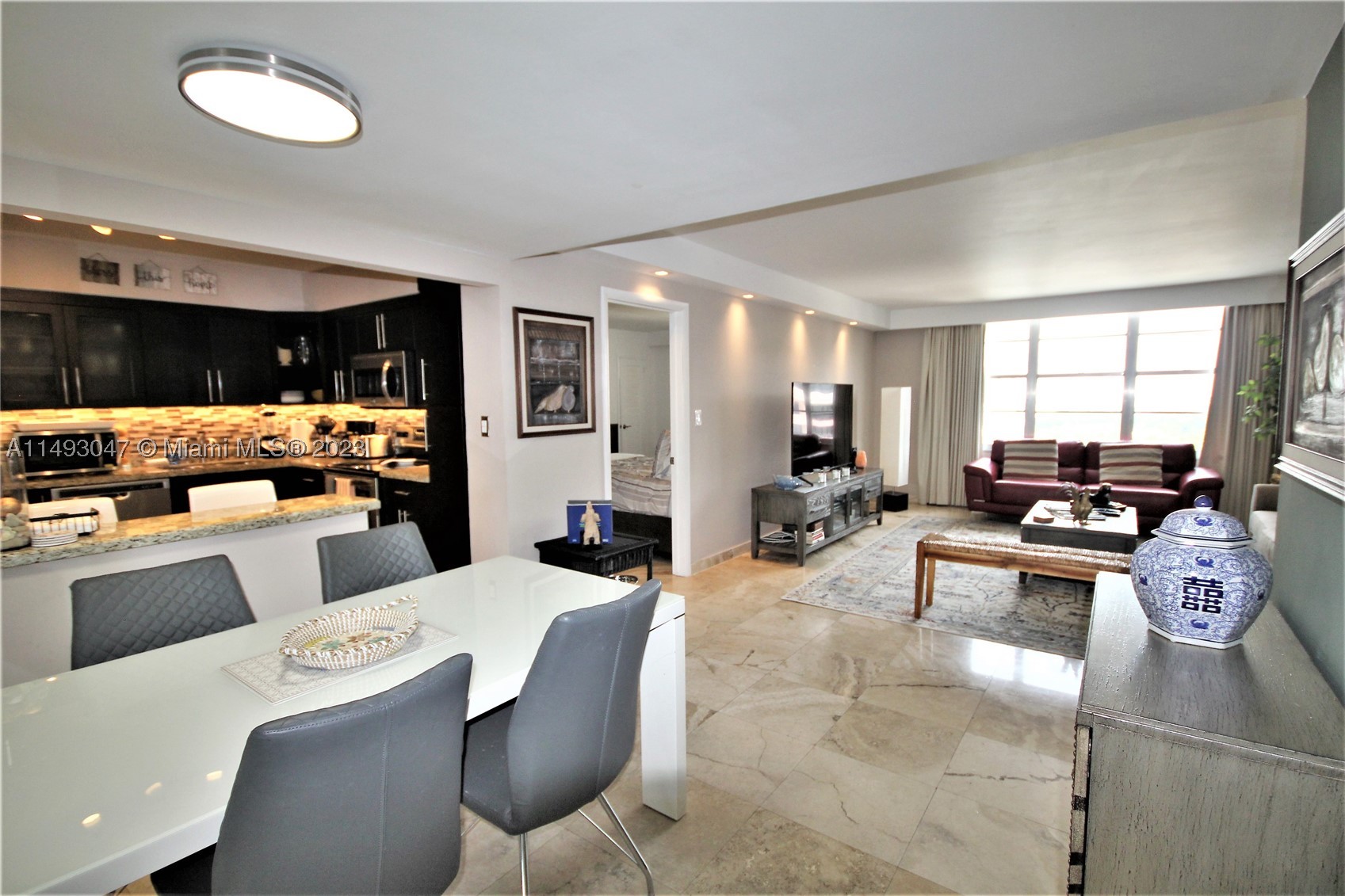 5161 Collins Ave #1610, Miami Beach FL 33140
