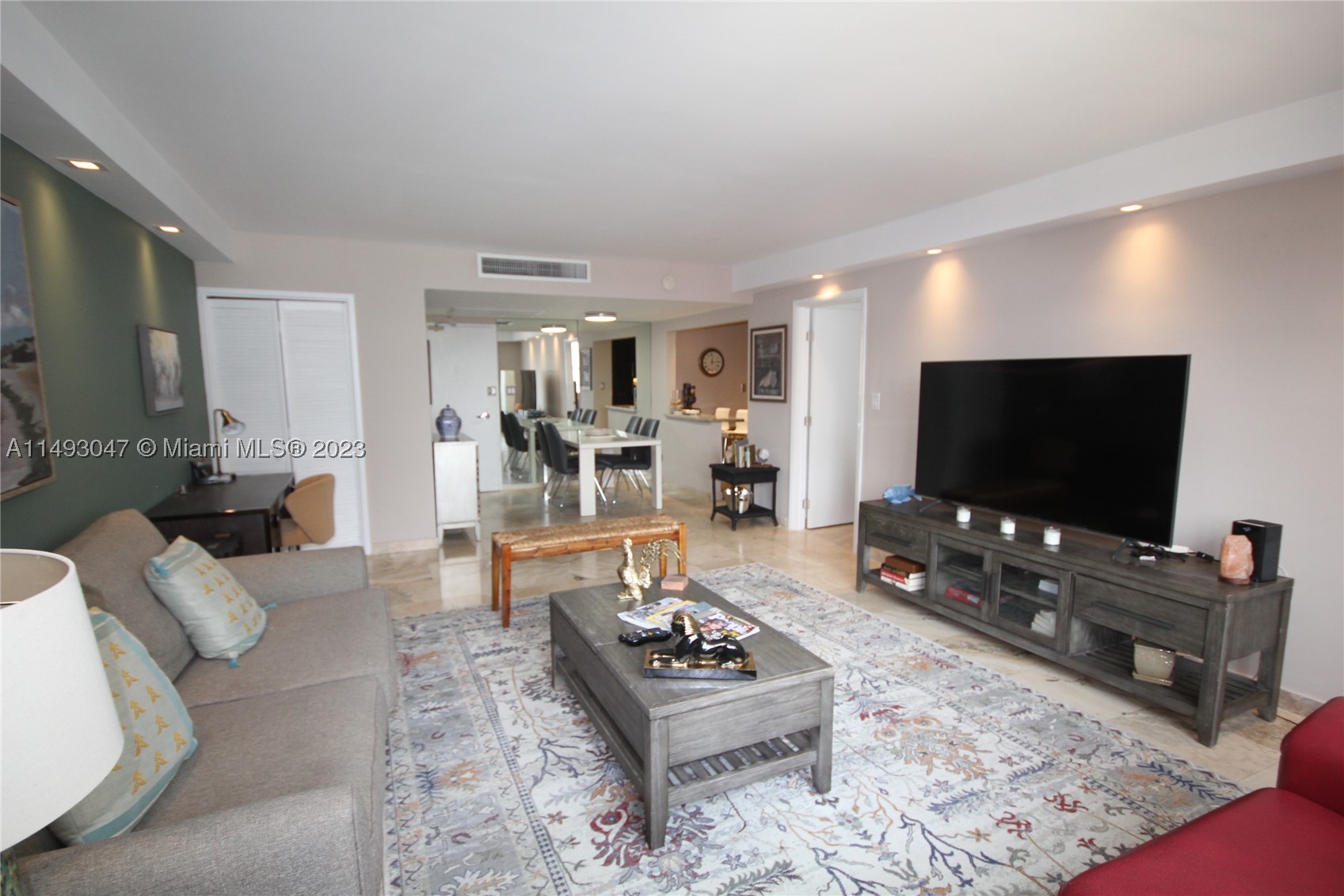 5161 Collins Ave #1610, Miami Beach FL 33140