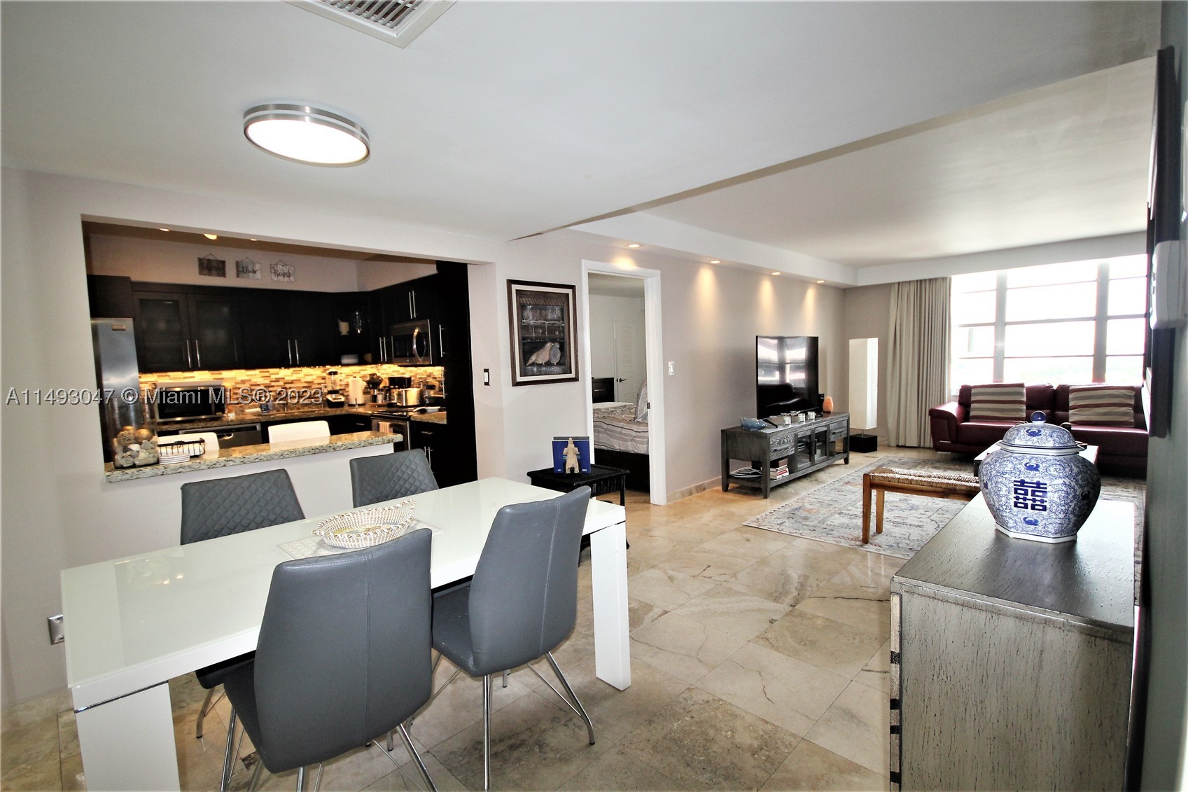 5161 Collins Ave #1610, Miami Beach FL 33140