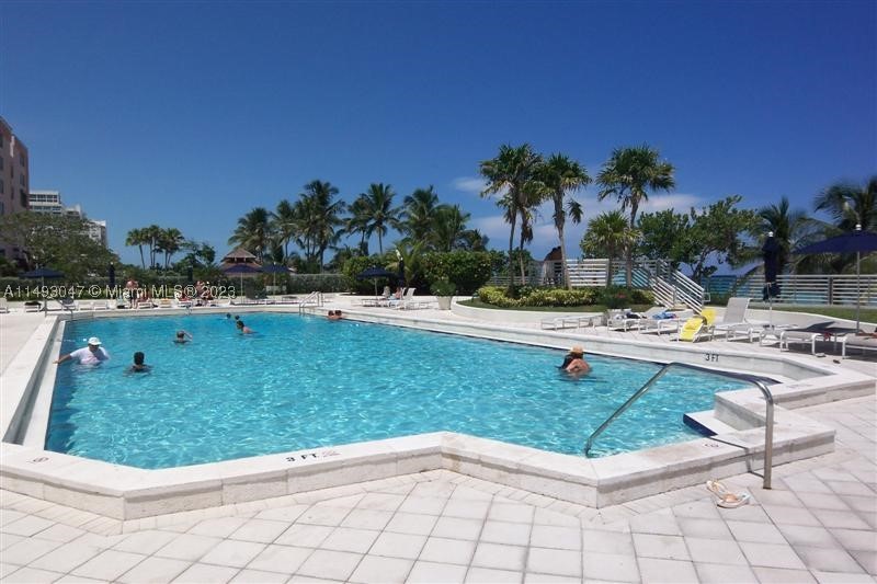 5161 Collins Ave #1610, Miami Beach FL 33140
