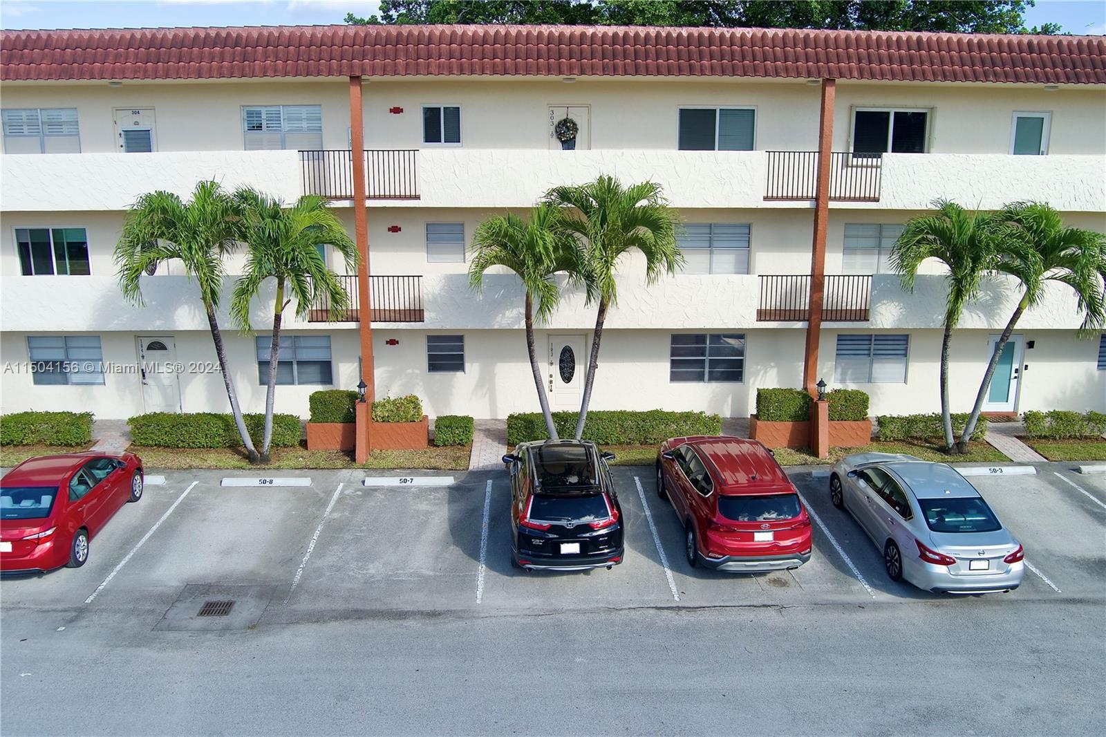 281 S Hollybrook Dr #103, Pembroke Pines FL 33025