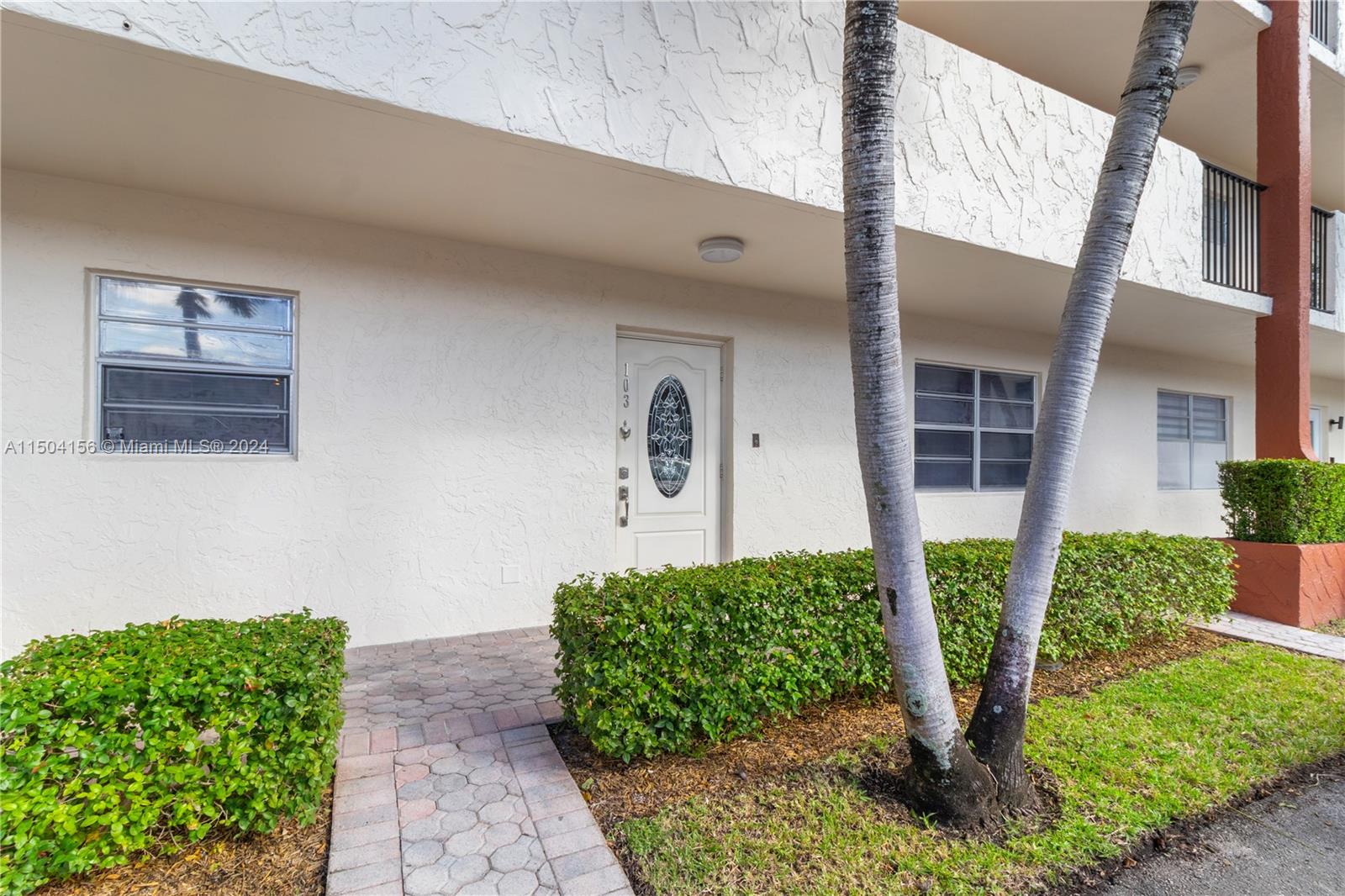 281 S Hollybrook Dr #103, Pembroke Pines FL 33025
