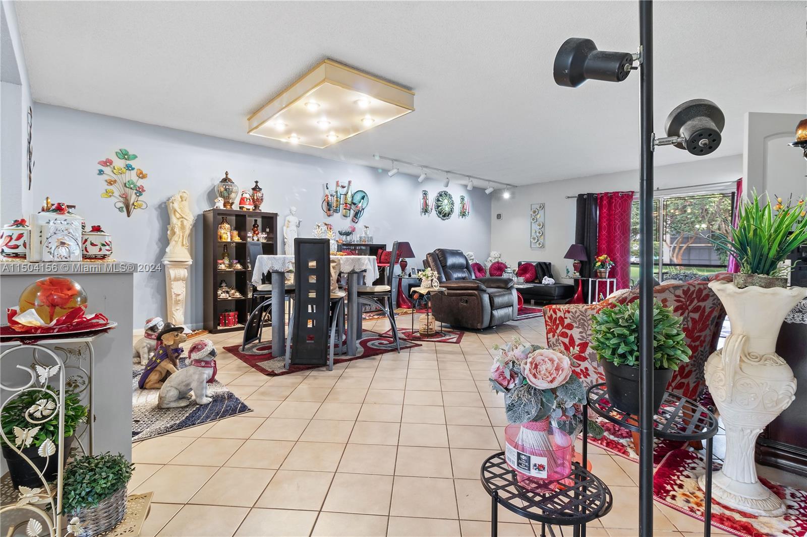 281 S Hollybrook Dr #103, Pembroke Pines FL 33025