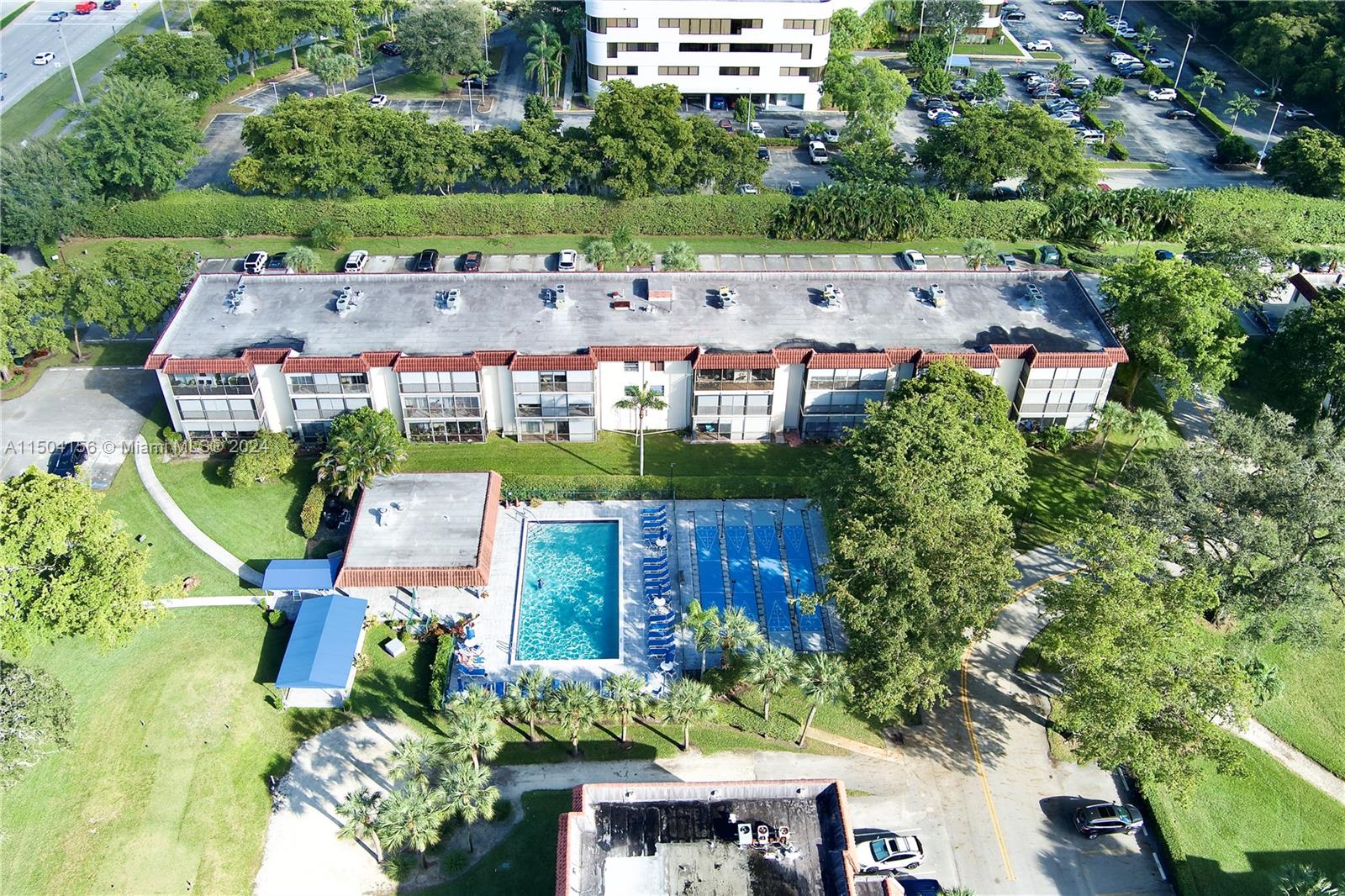 281 S Hollybrook Dr #103, Pembroke Pines FL 33025