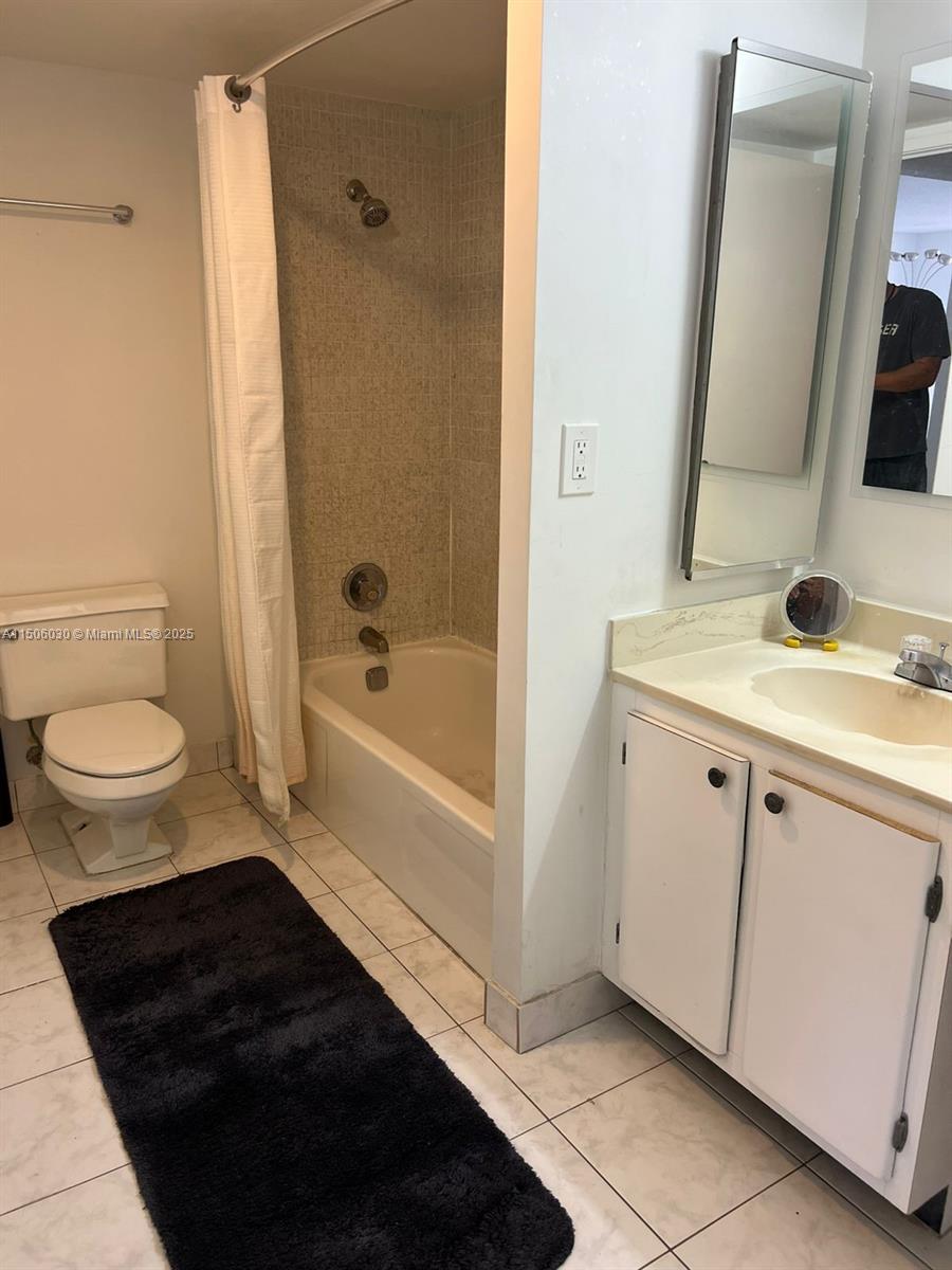 290 174th St #702, Sunny Isles Beach FL 33160