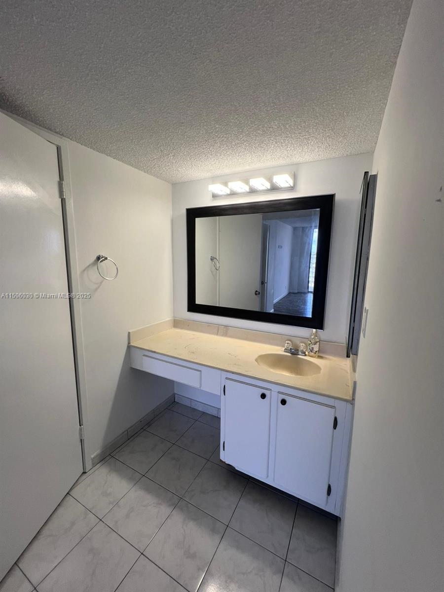 290 174th St #702, Sunny Isles Beach FL 33160