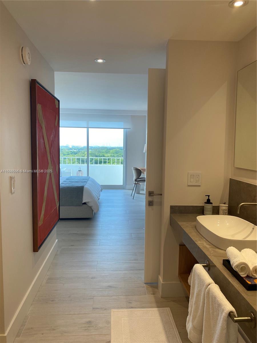 199 Ocean Lane Dr #1112, Key Biscayne FL 33149