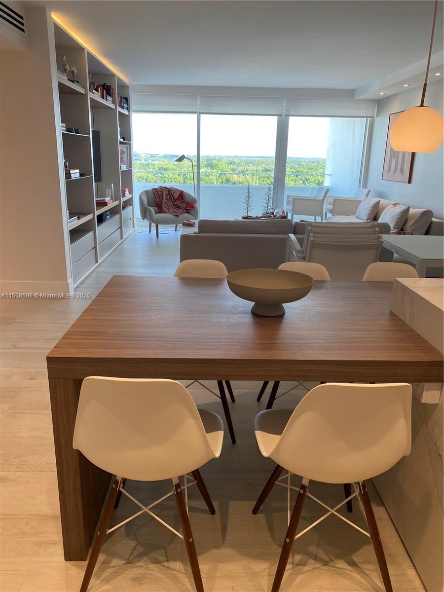 199 Ocean Lane Dr #1112, Key Biscayne FL 33149