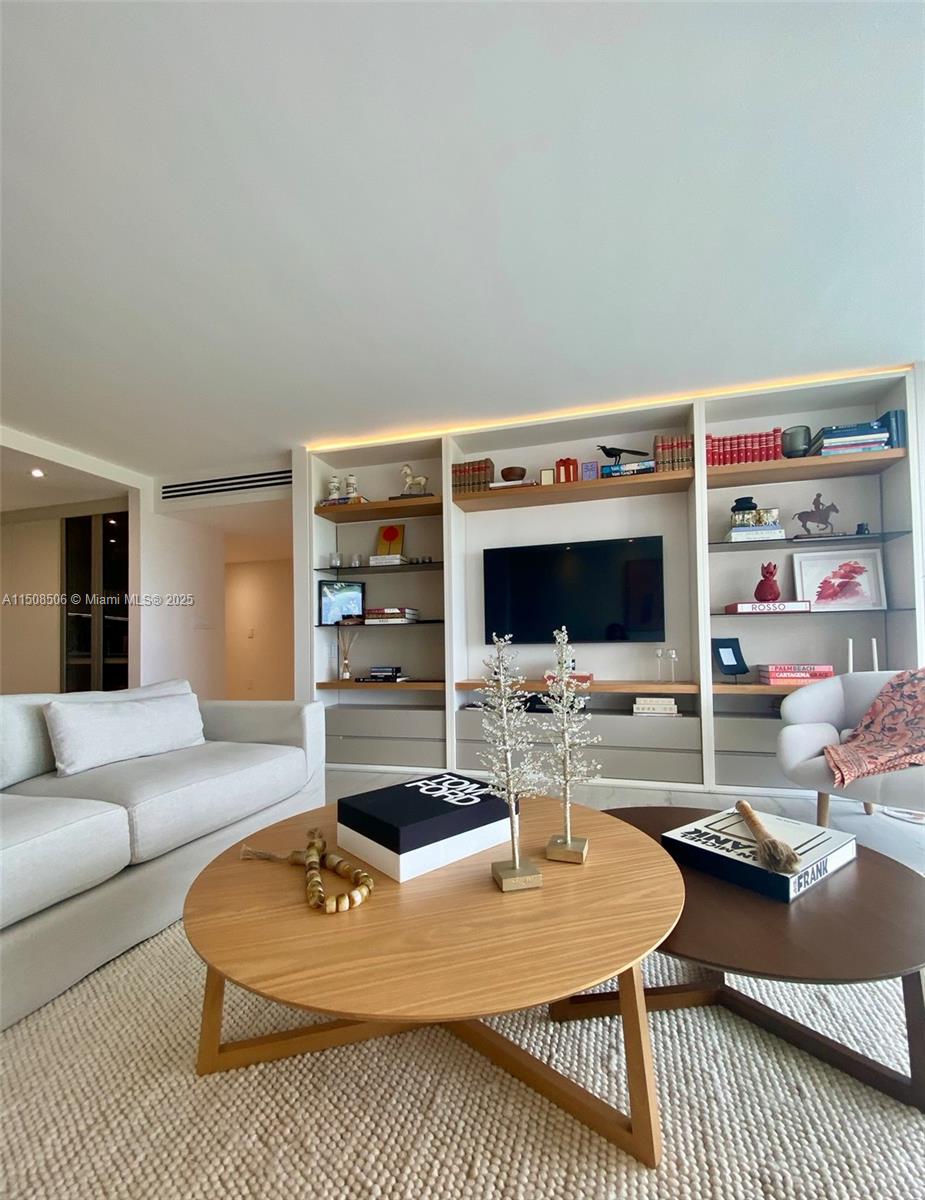 199 Ocean Lane Dr #1112, Key Biscayne FL 33149
