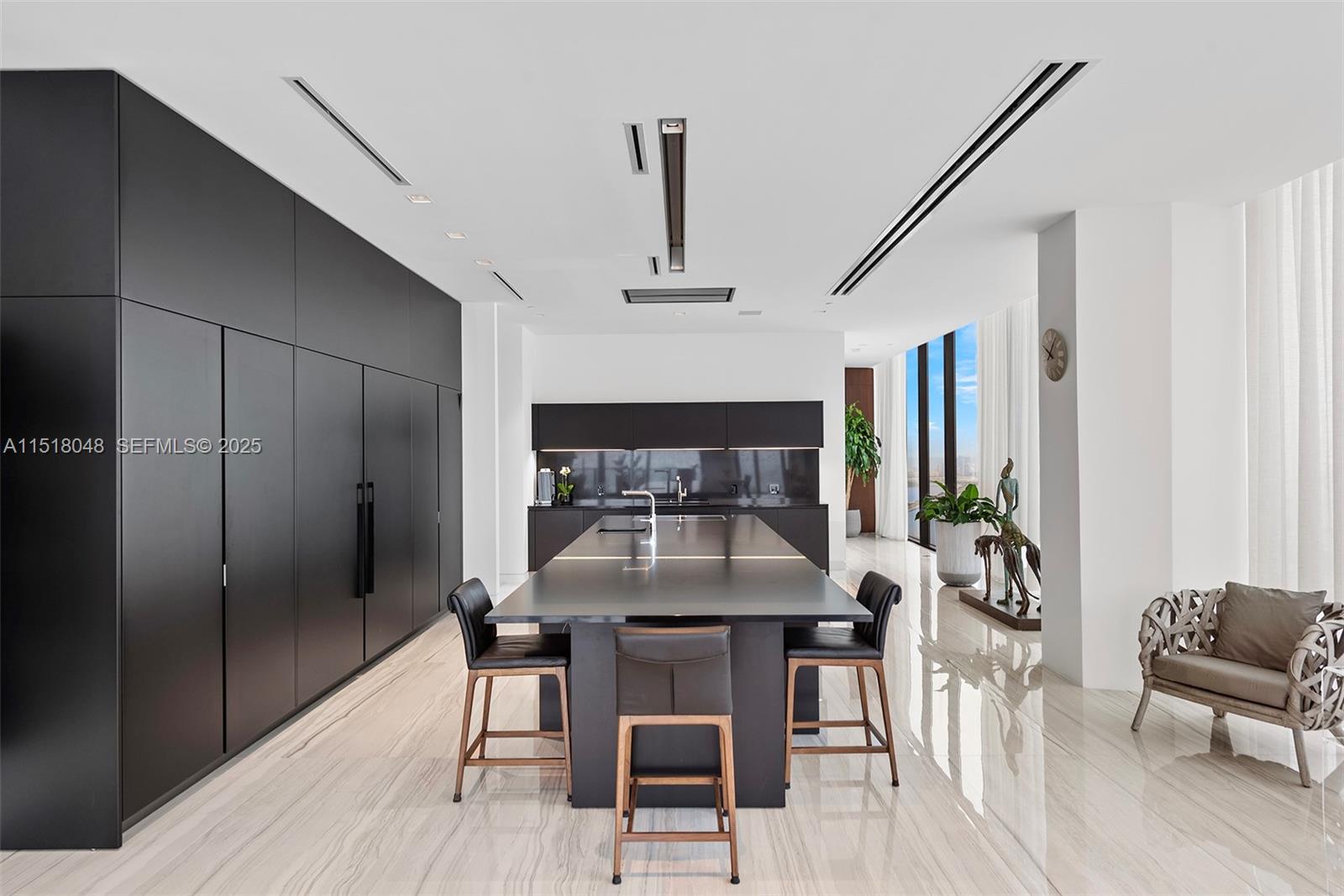 1000 Biscayne Blvd #5501, Miami FL 33132