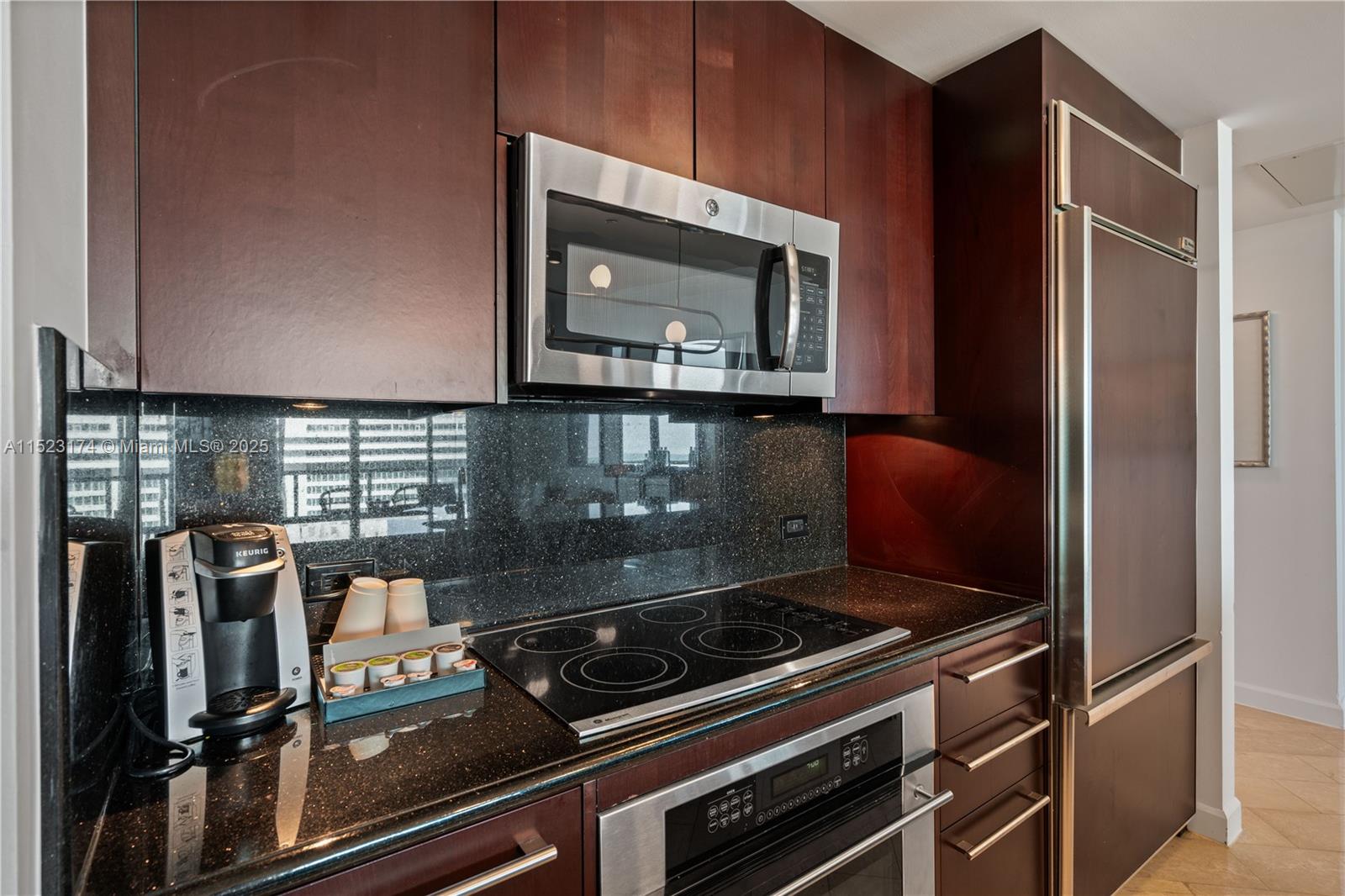 4391 COLLINS AV #1007, Miami Beach FL 33140