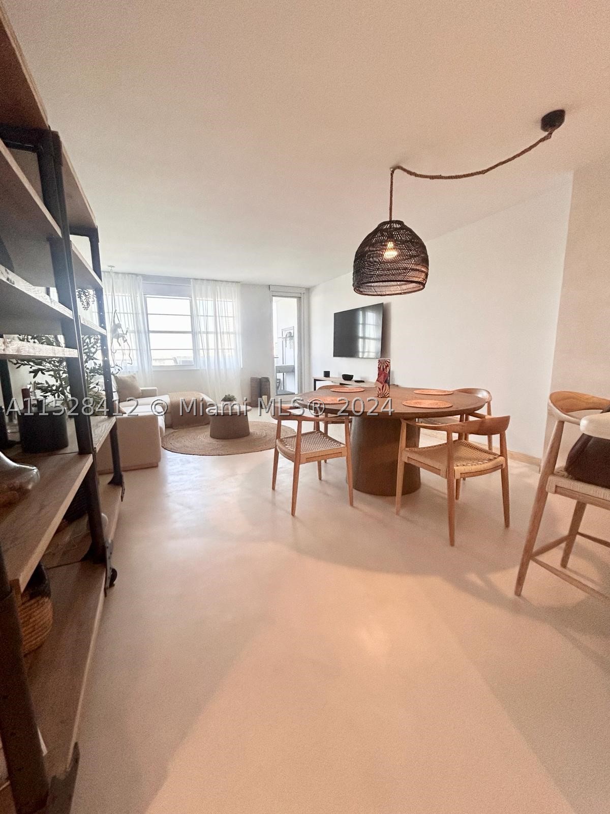 100 Lincoln Rd #1543, Miami Beach FL 33139