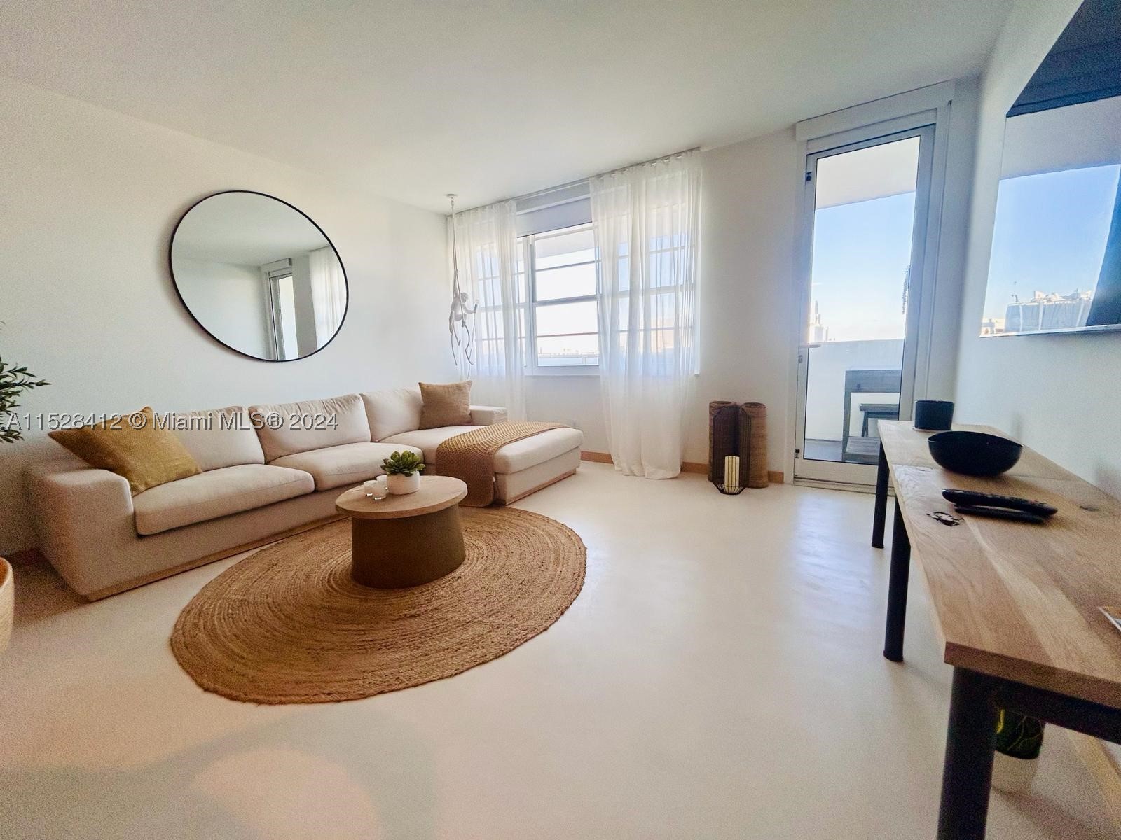 100 Lincoln Rd #1543, Miami Beach FL 33139