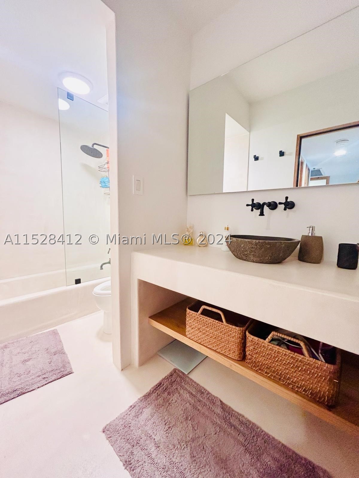 100 Lincoln Rd #1543, Miami Beach FL 33139