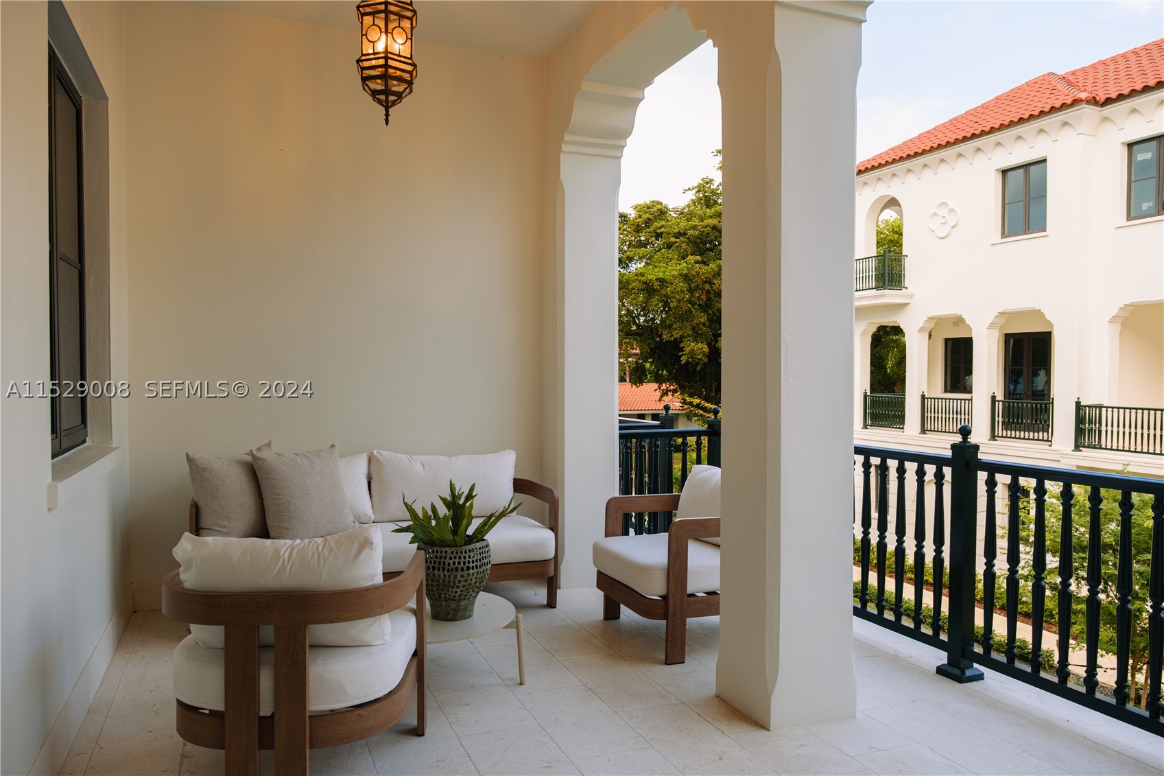 504 Malaga Ave #T8, Coral Gables FL 33134