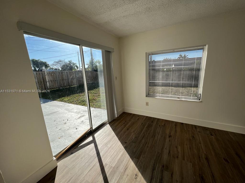 11520 NW 31st Pl, Sunrise FL 33323