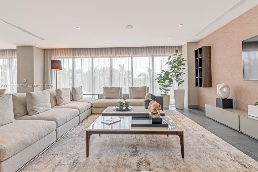 5350 NW 84th Ave #1604, Doral FL 33166