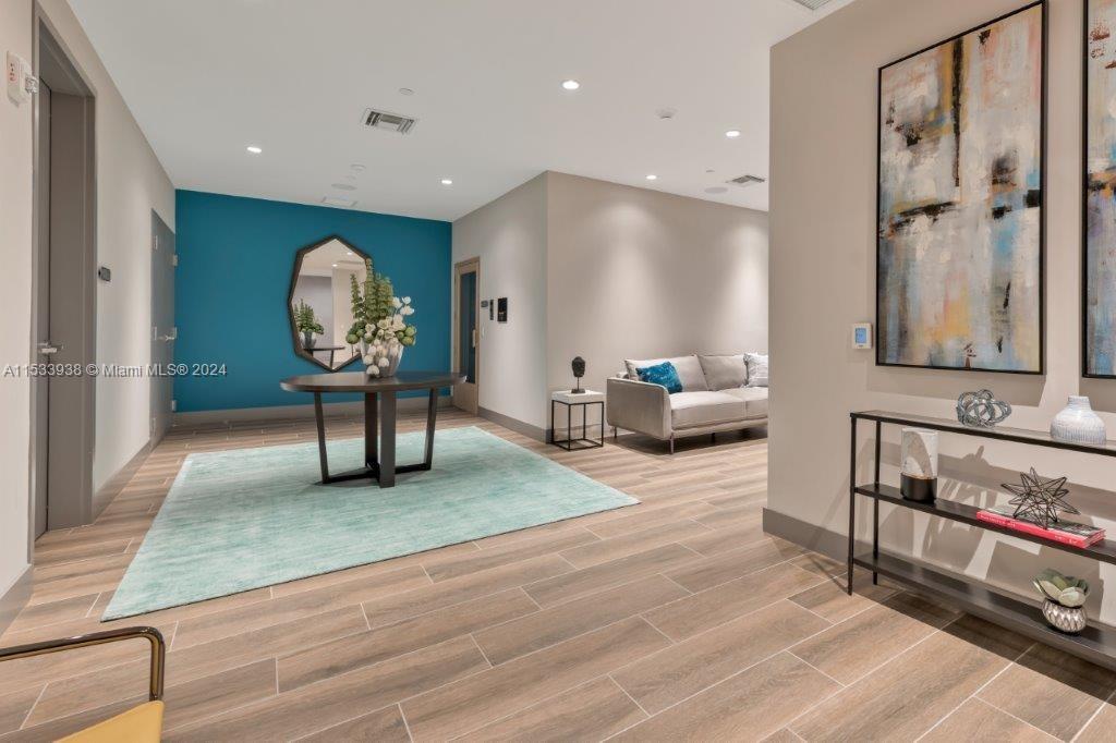 5350 NW 84th Ave #1604, Doral FL 33166