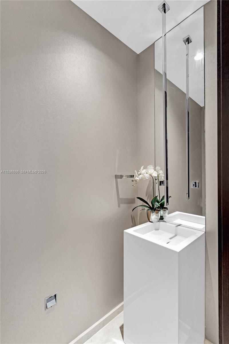 900 Brickell Key Blvd #1002, Miami FL 33131