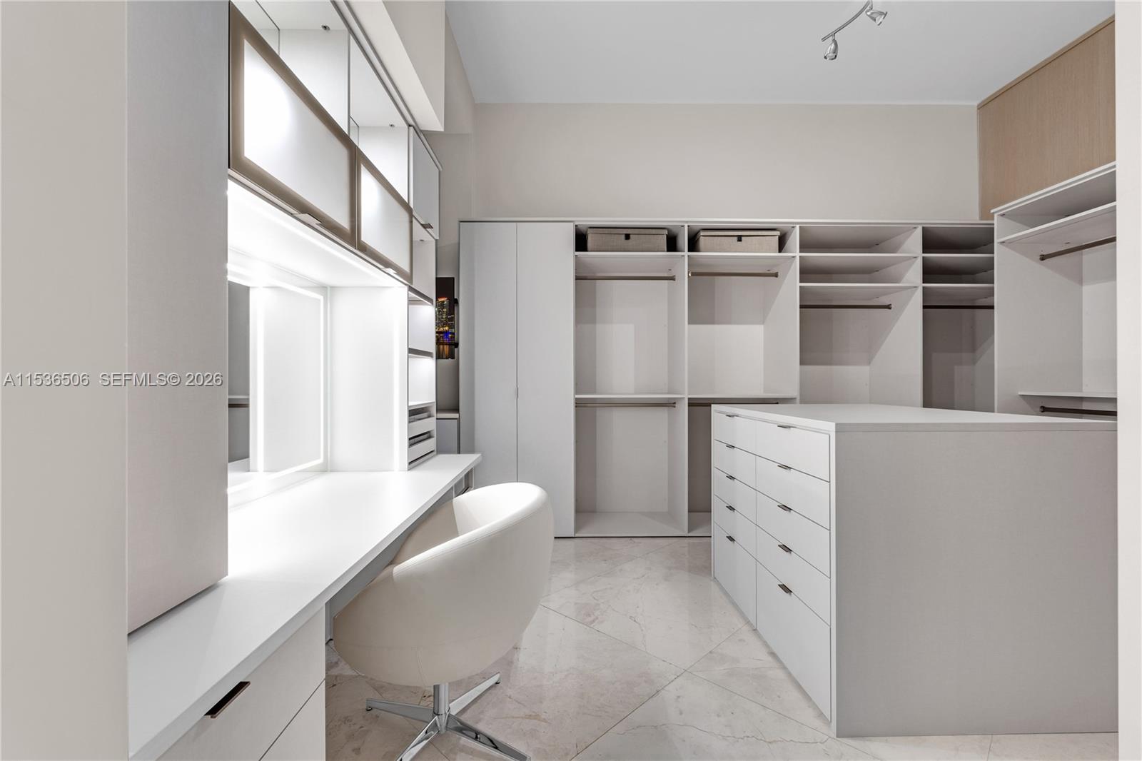 900 Brickell Key Blvd #1002, Miami FL 33131