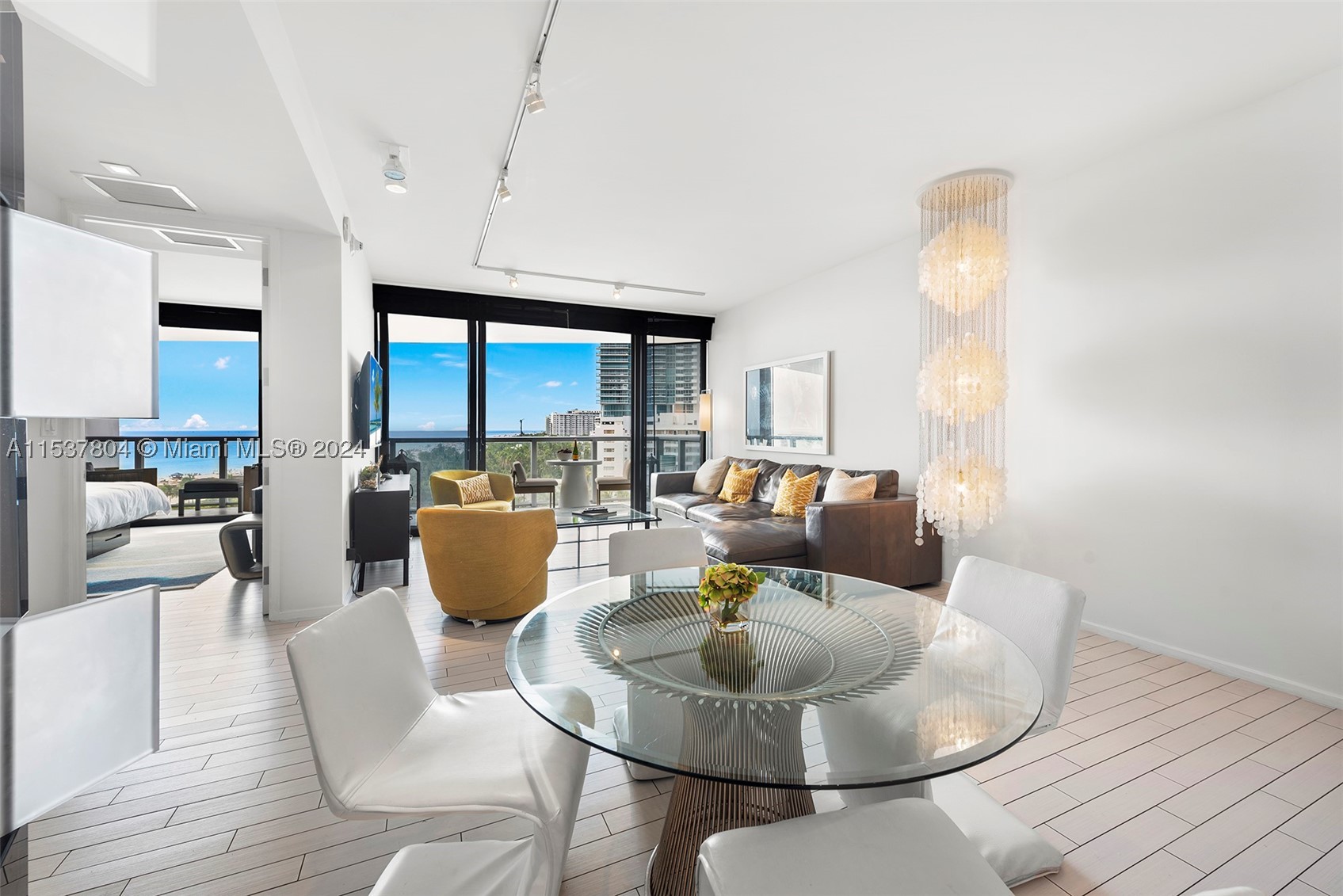 2201 Collins Ave #814, Miami Beach FL 33139