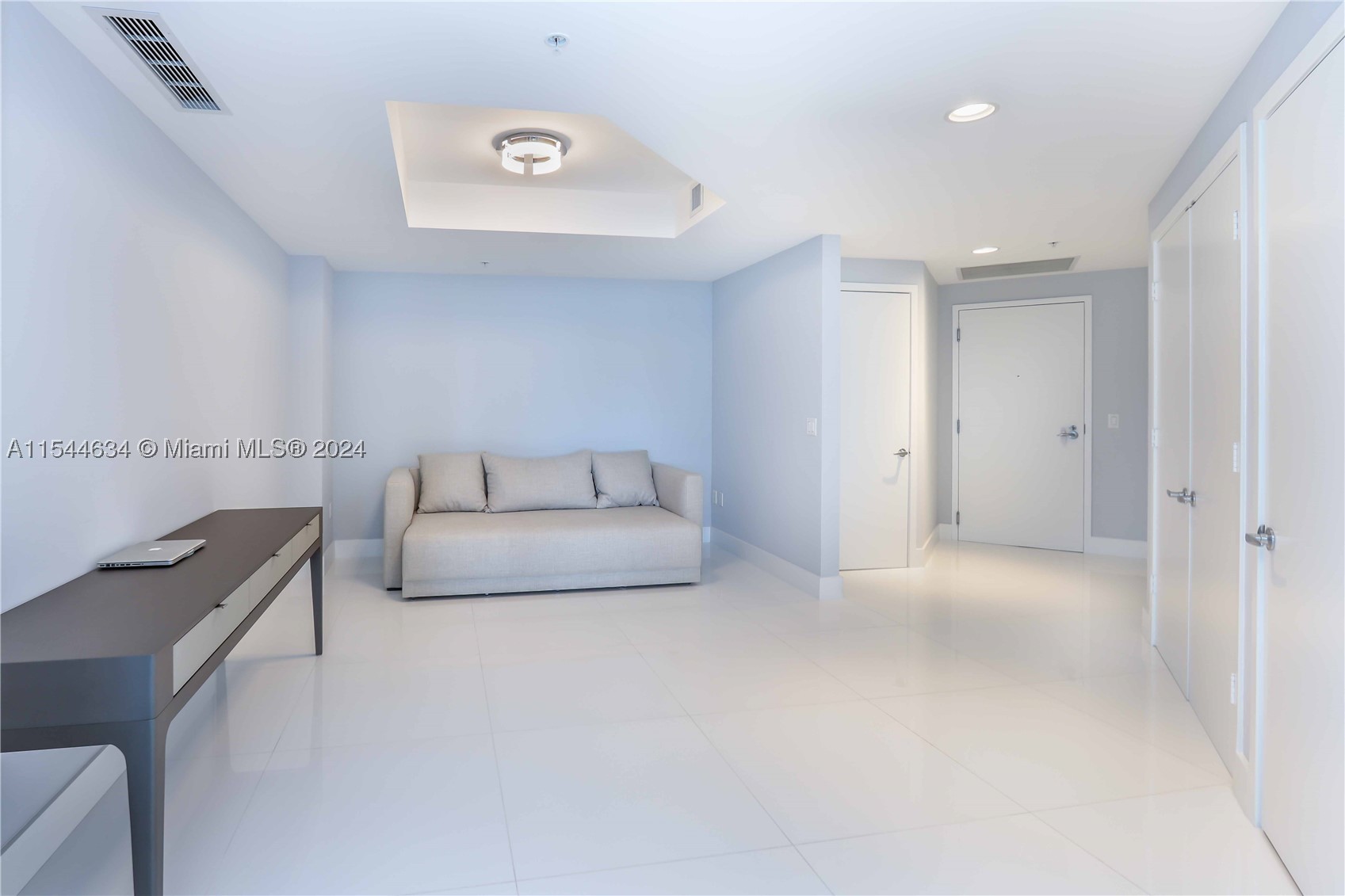 17301 Biscayne Blvd #1201, North Miami Beach FL 33160