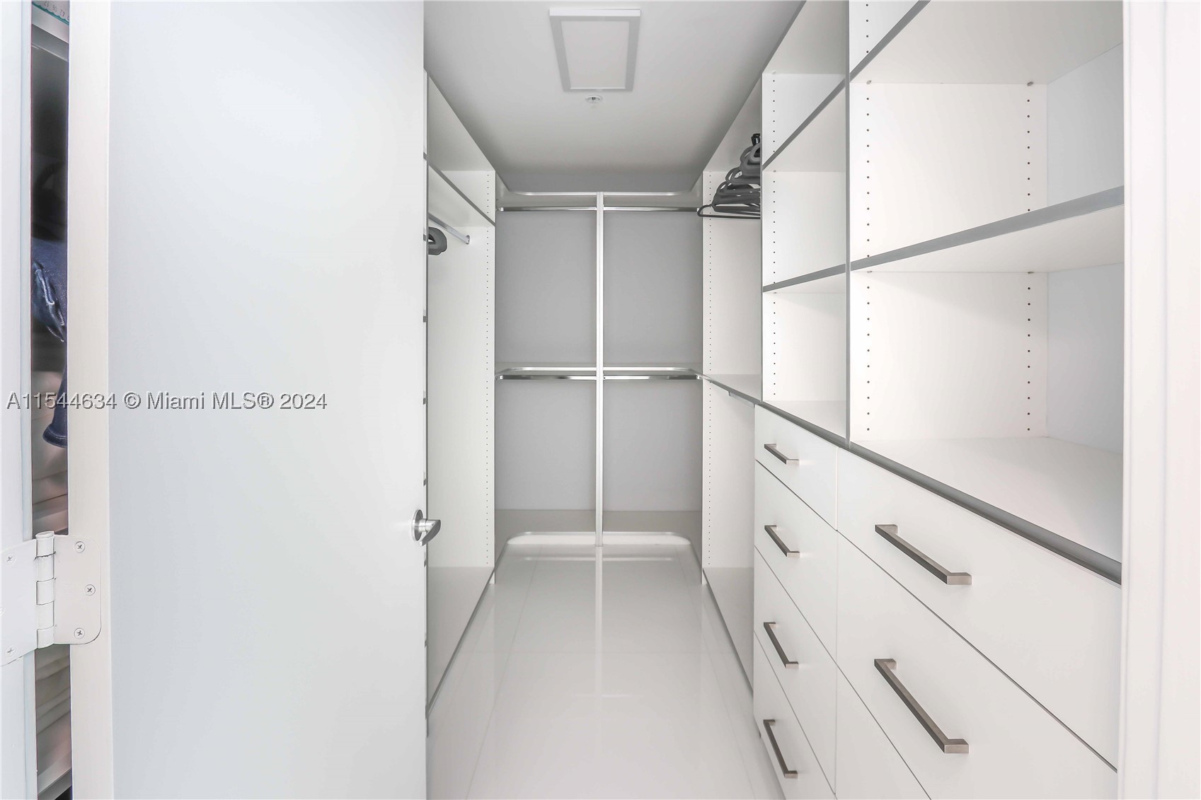 17301 Biscayne Blvd #1201, North Miami Beach FL 33160