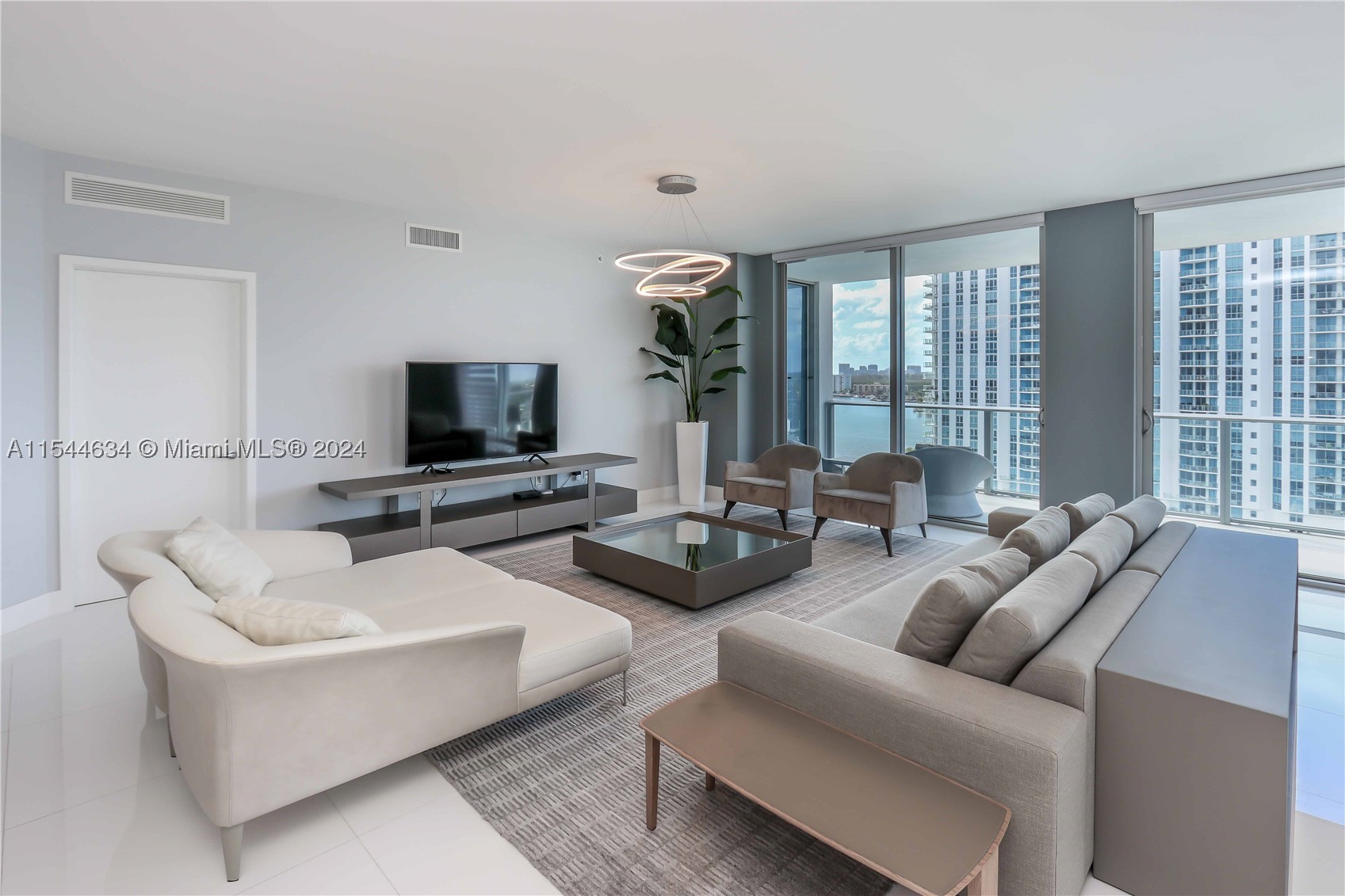 17301 Biscayne Blvd #1201, North Miami Beach FL 33160