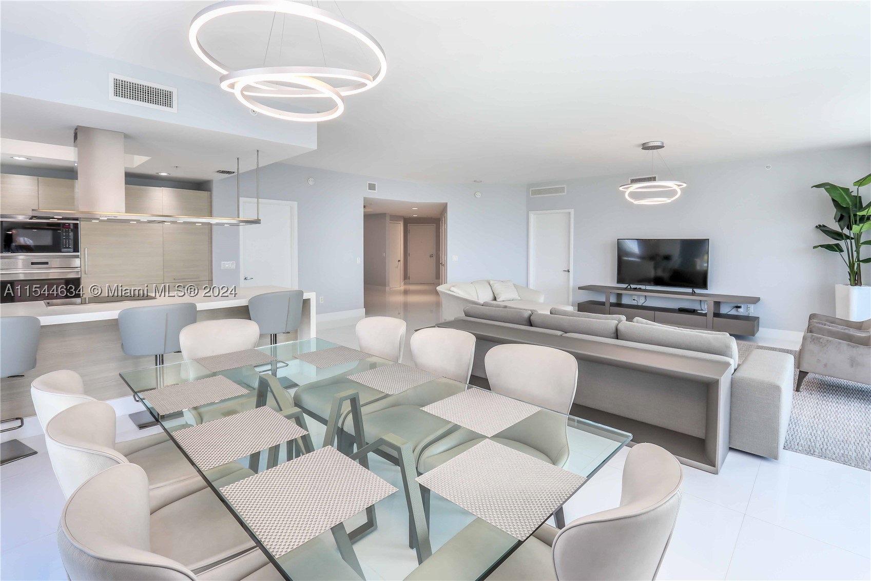17301 Biscayne Blvd #1201, North Miami Beach FL 33160