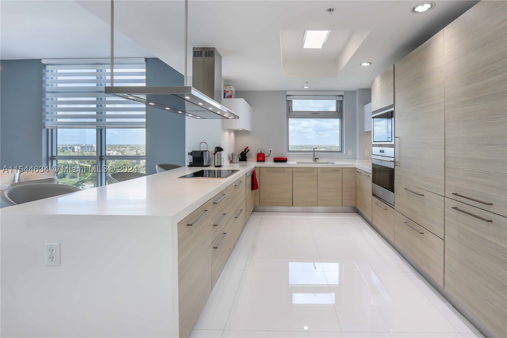 17301 Biscayne Blvd #1201, North Miami Beach FL 33160
