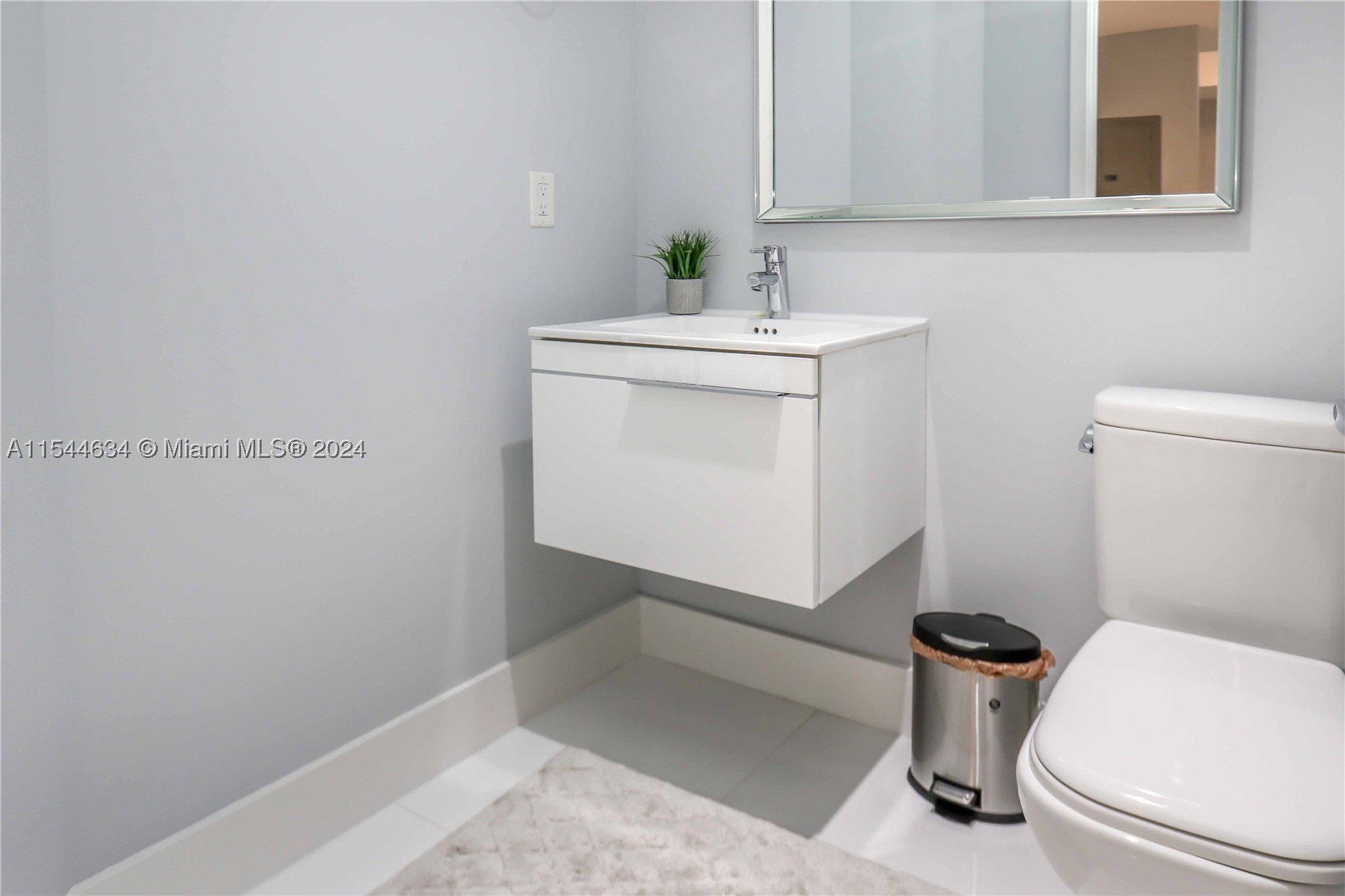 17301 Biscayne Blvd #1201, North Miami Beach FL 33160