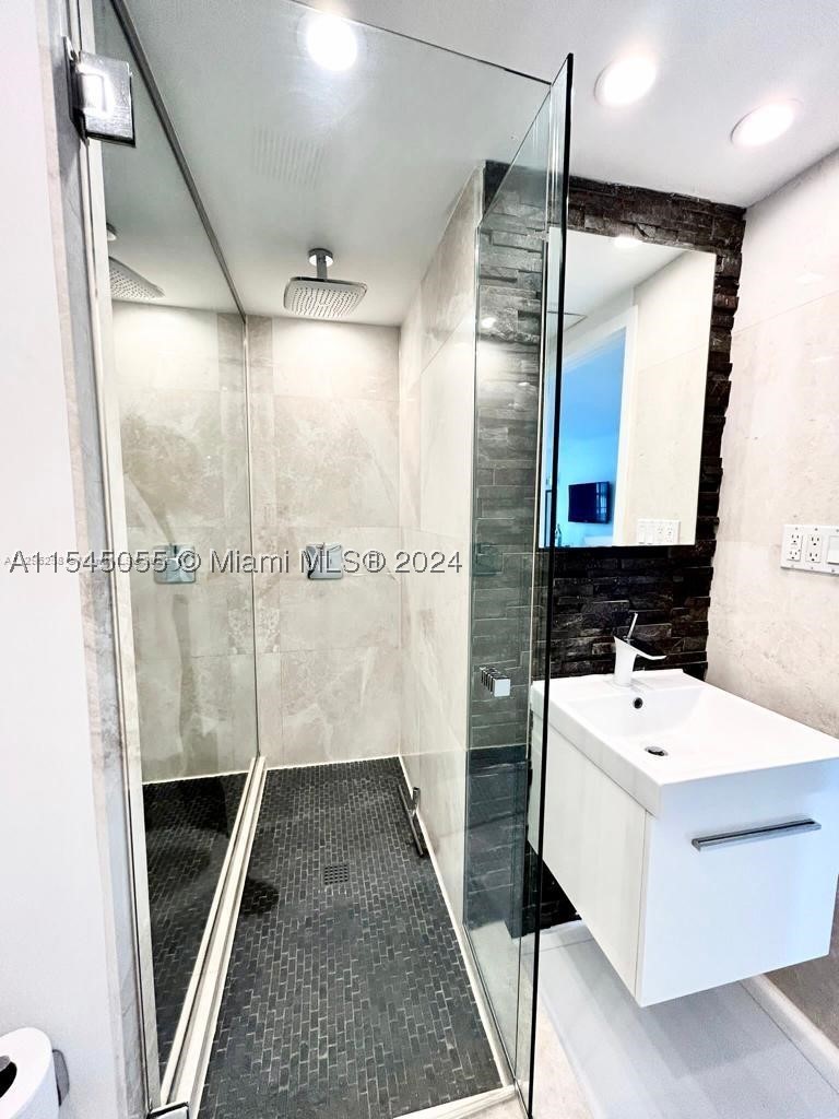 Miami Beach FL 33139 - A11545055