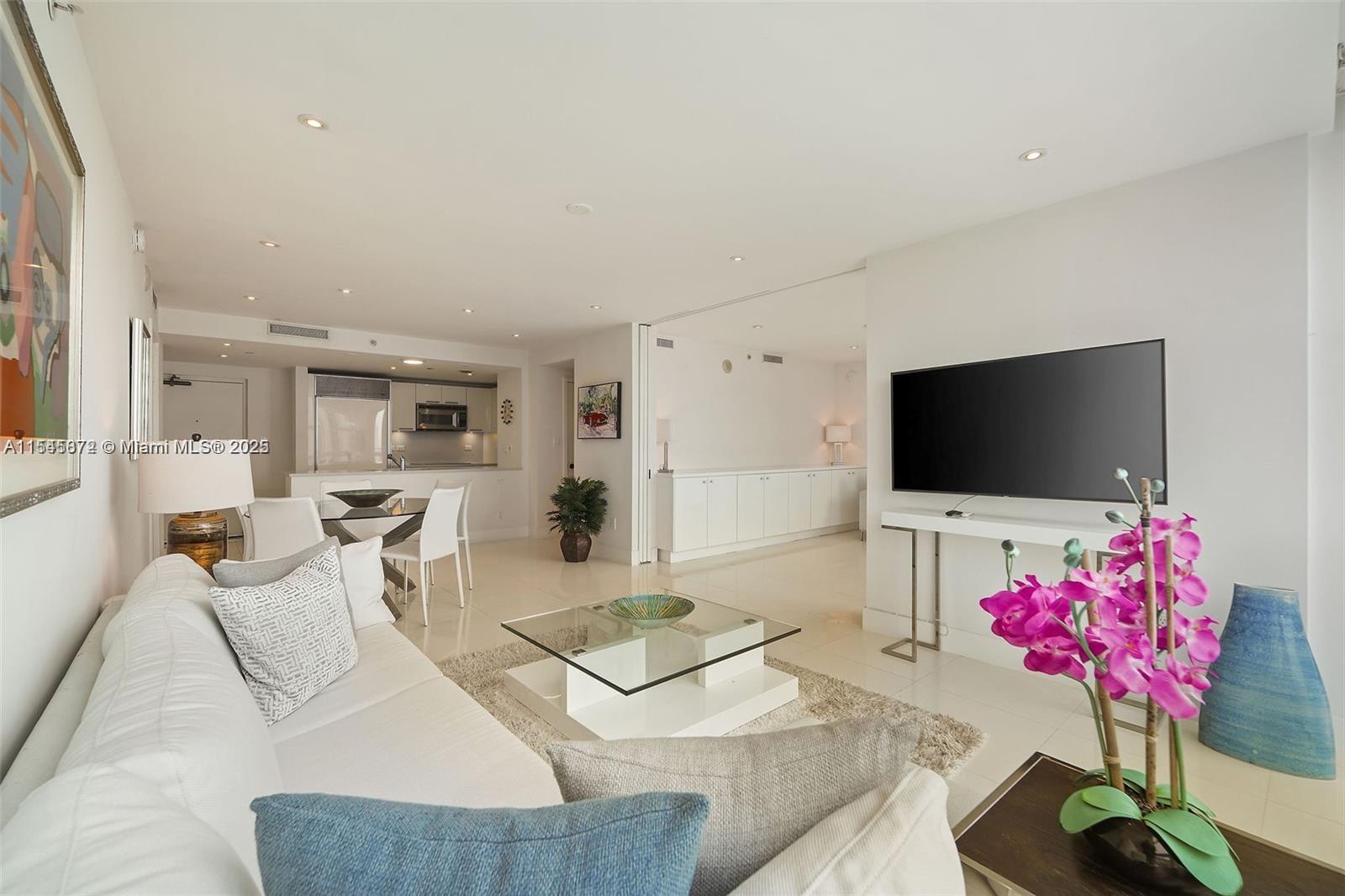 6801 Collins Ave #1206, Miami Beach FL 33141
