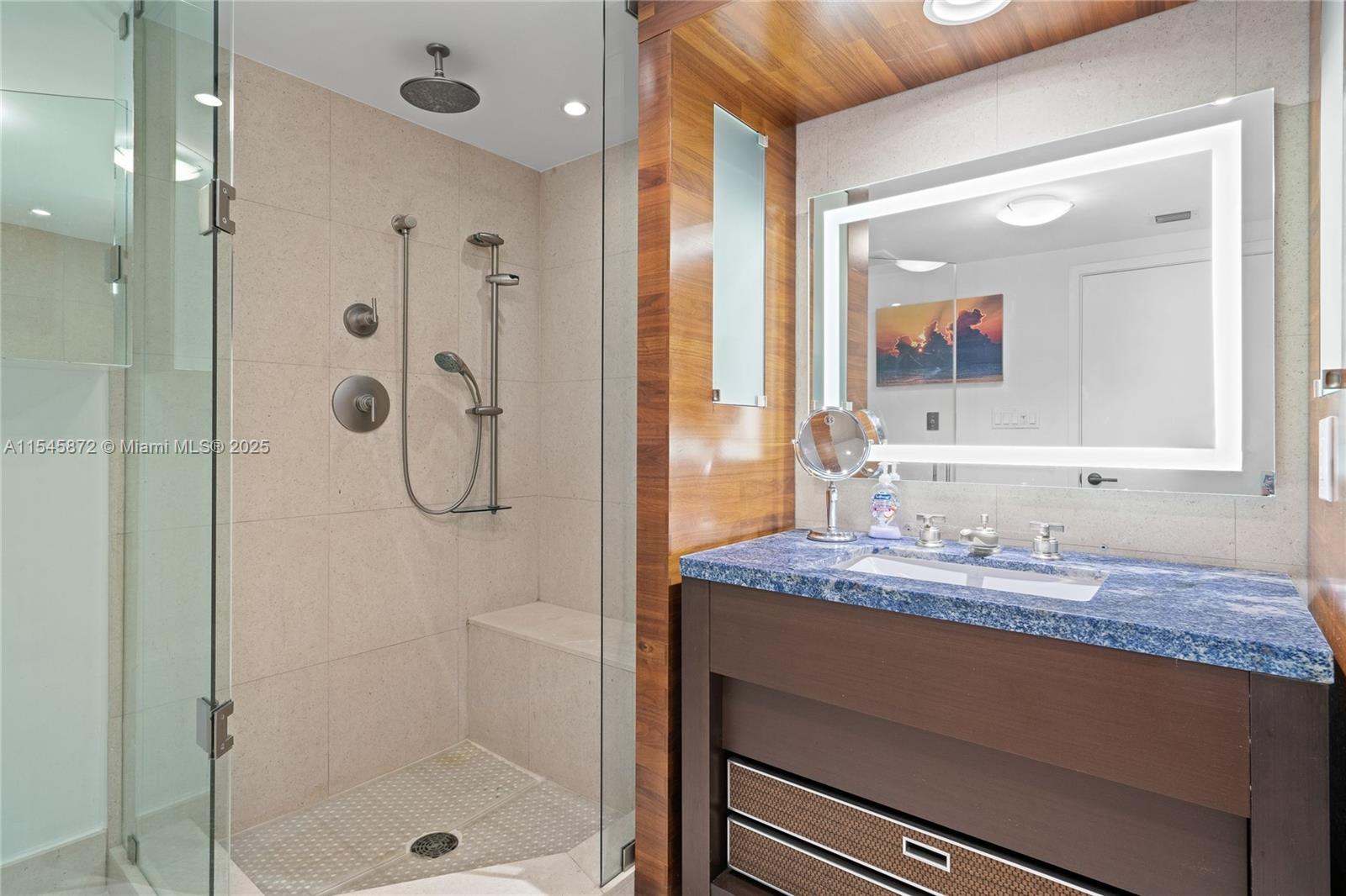 6801 Collins Ave #1206, Miami Beach FL 33141