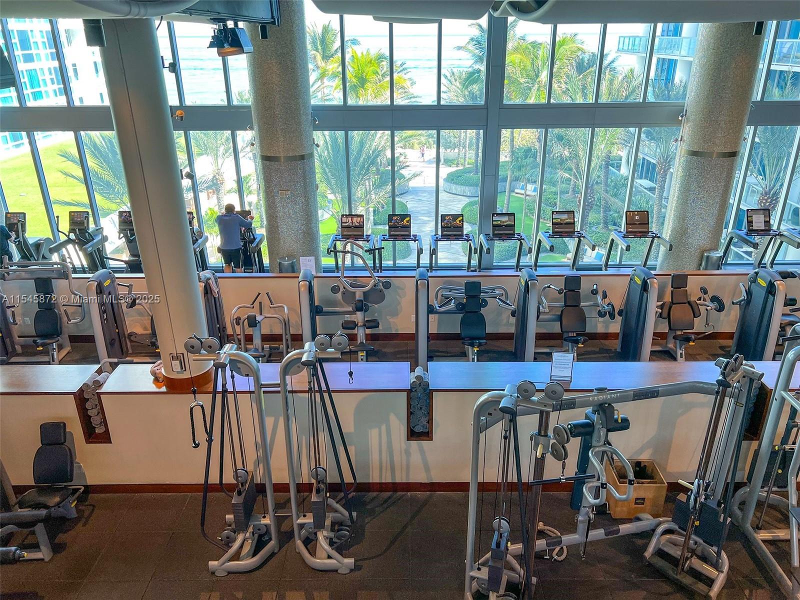 6801 Collins Ave #1206, Miami Beach FL 33141