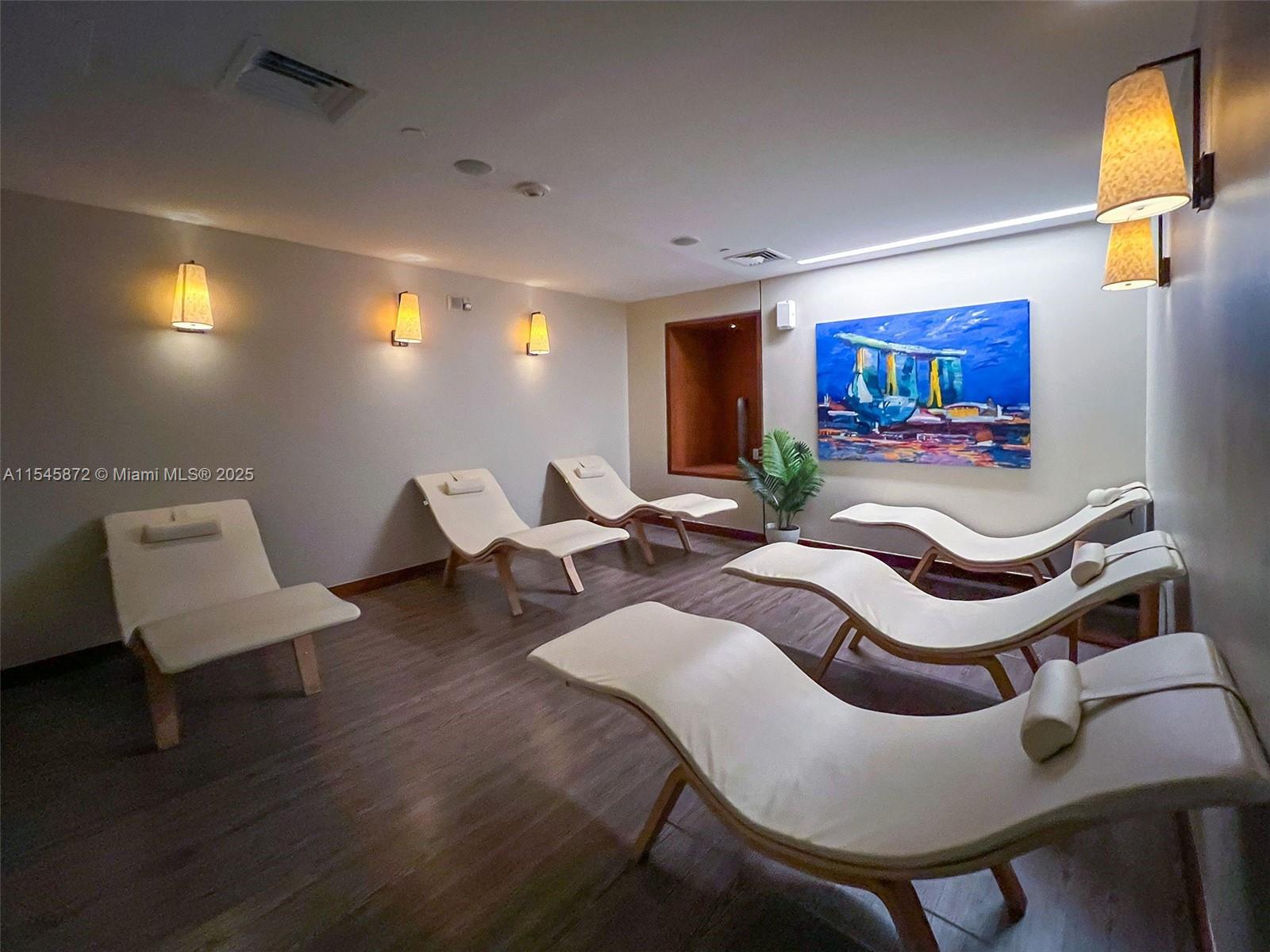 6801 Collins Ave #1206, Miami Beach FL 33141