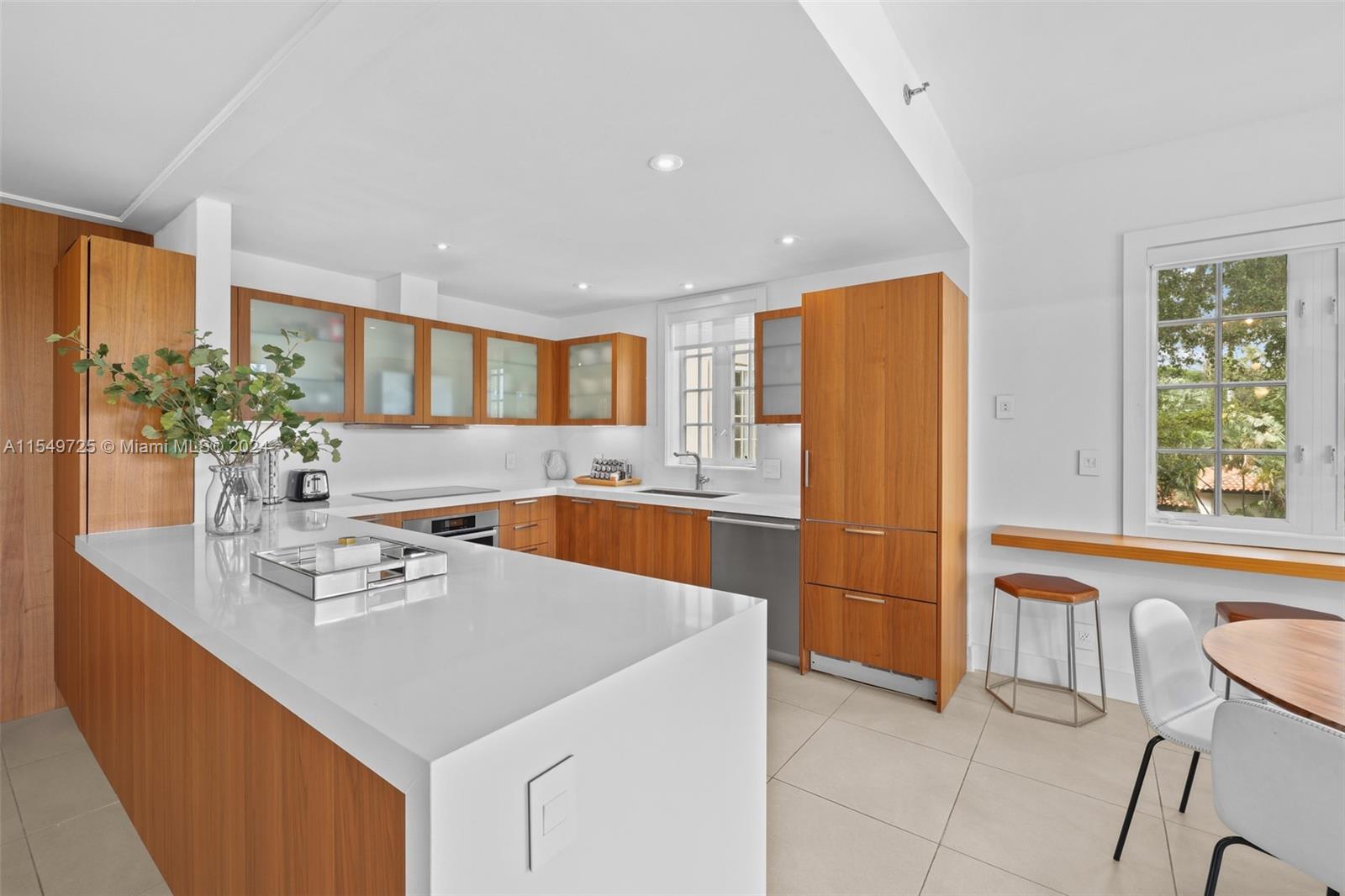 19127 Fisher Island Dr #19127, Miami Beach FL 33109