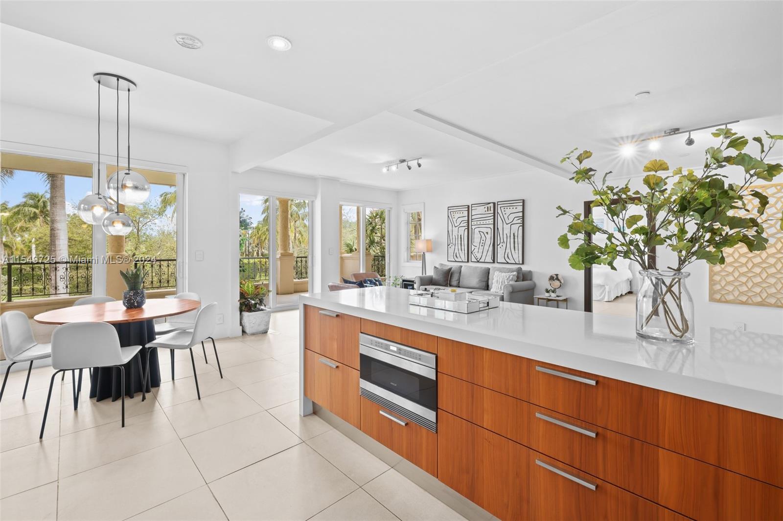 19127 Fisher Island Dr #19127, Miami Beach FL 33109