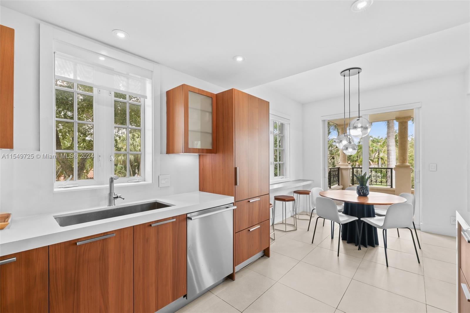 19127 Fisher Island Dr #19127, Miami Beach FL 33109