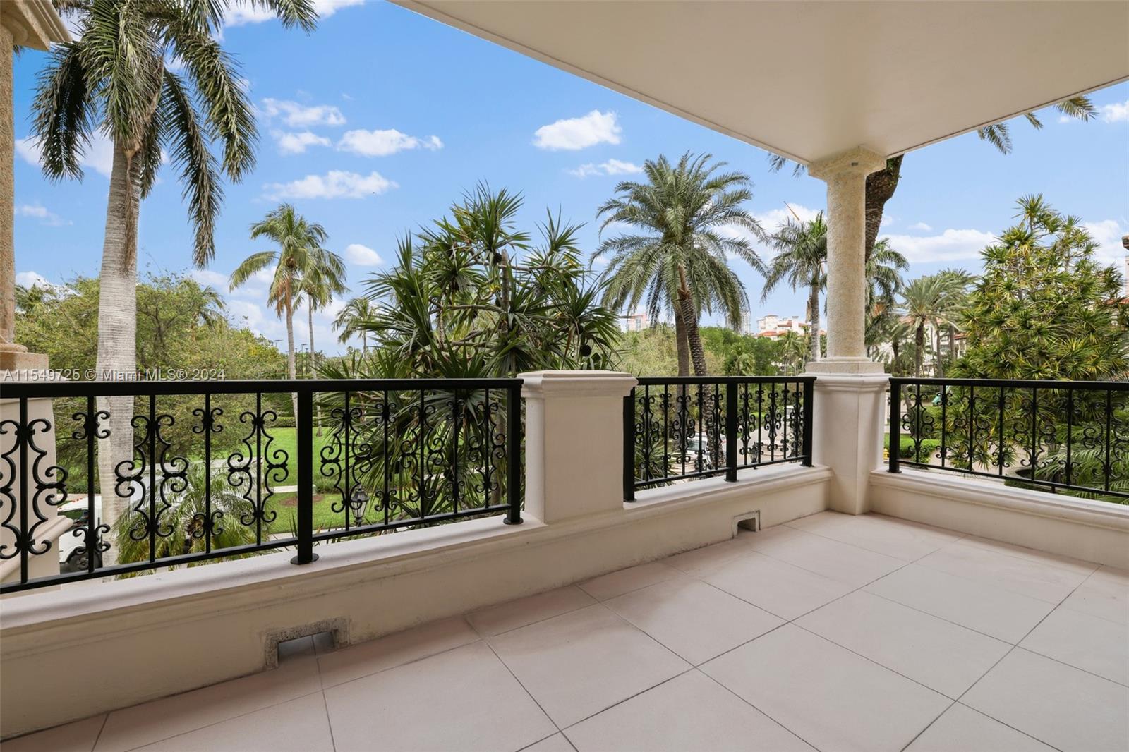 19127 Fisher Island Dr #19127, Miami Beach FL 33109