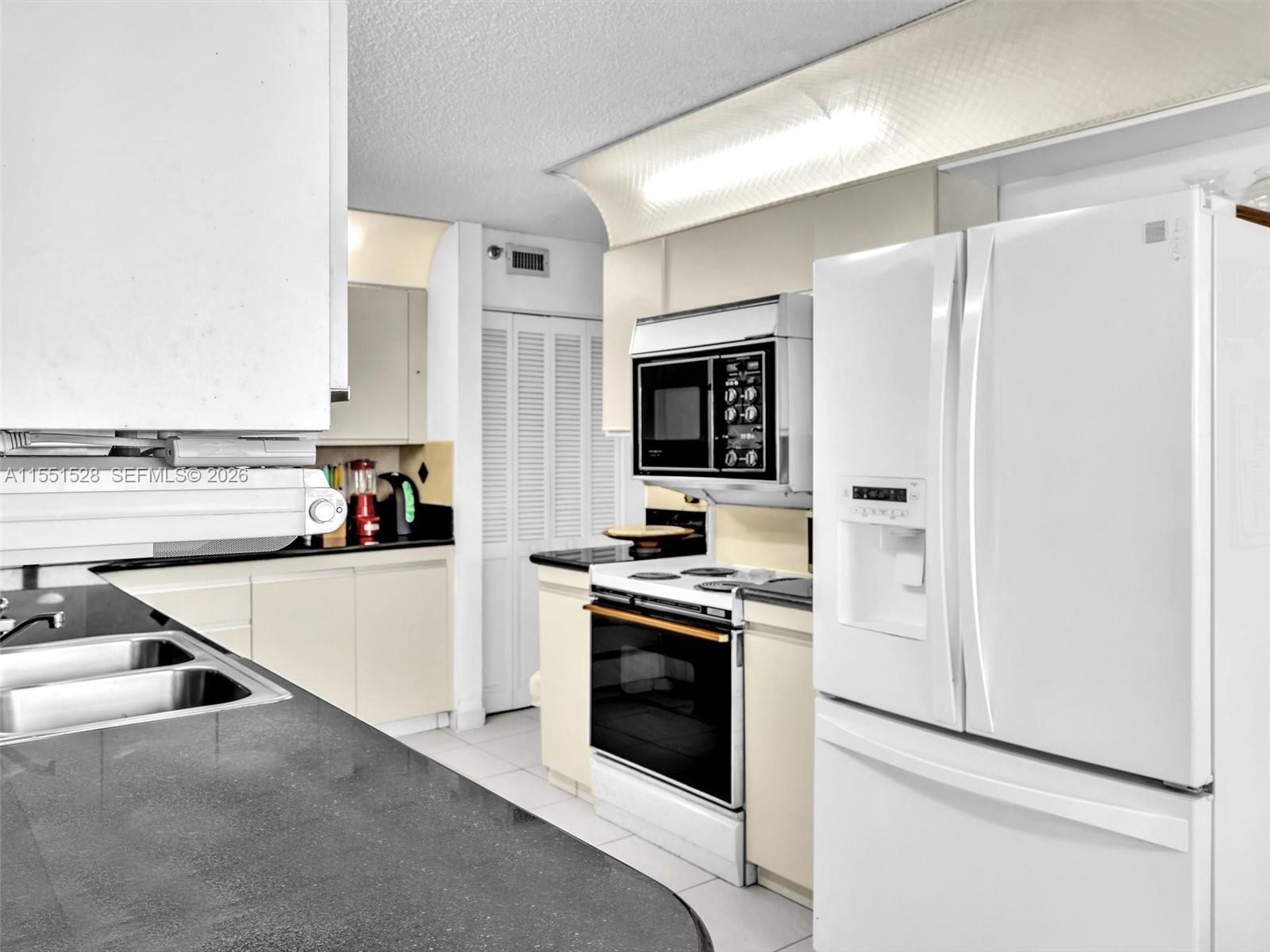1201 S Ocean Dr #1112N, Hollywood FL 33019