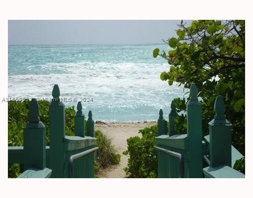 5401 Collins Ave #209, Miami Beach FL 33140