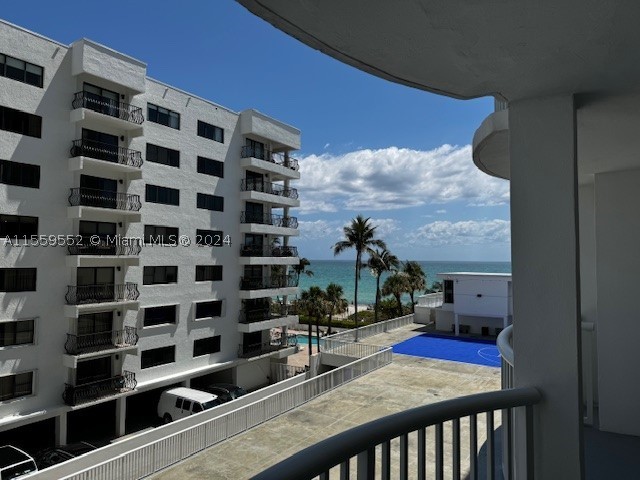 5401 Collins Ave #209, Miami Beach FL 33140