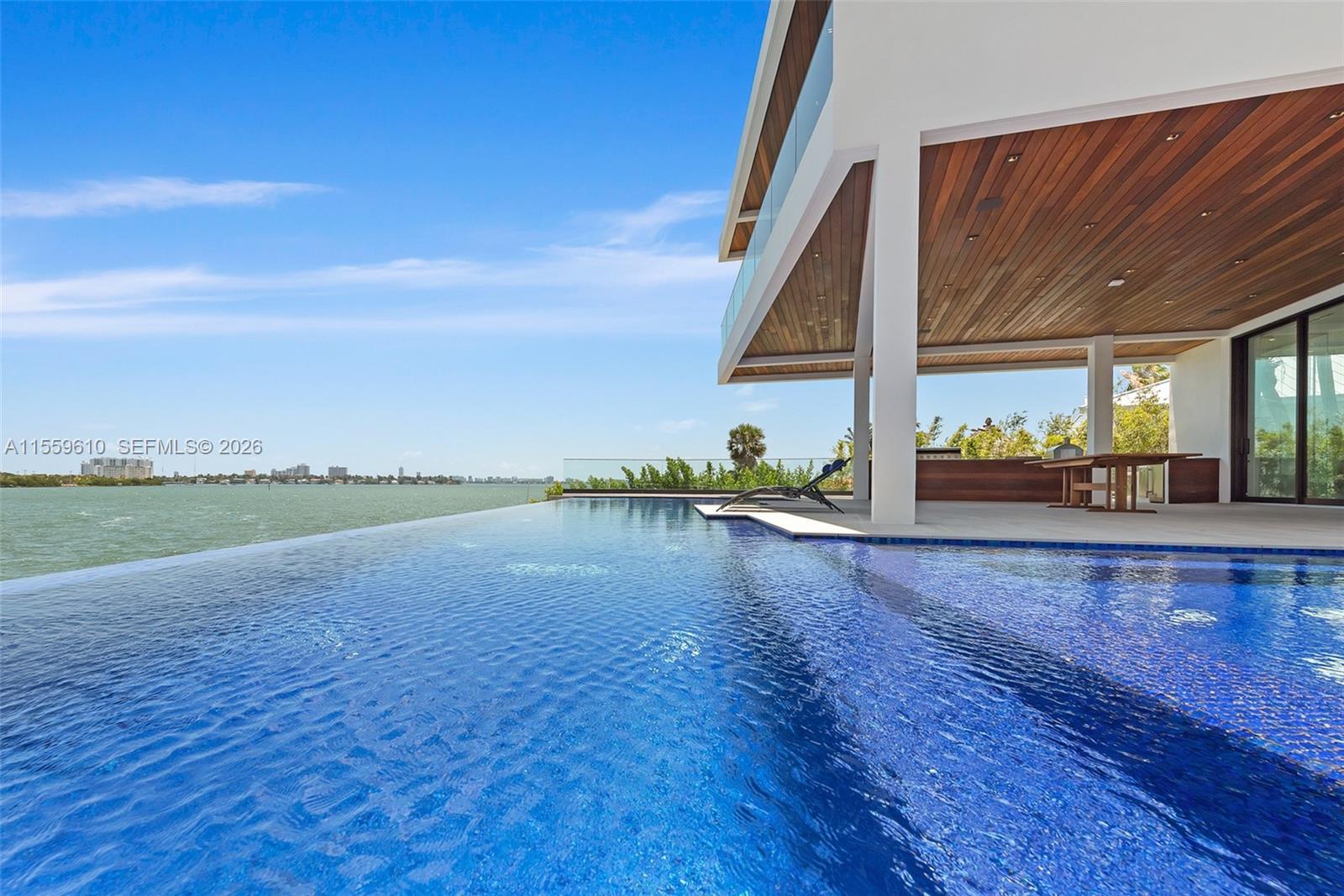 1133 Belle Meade Island Dr, Miami FL 33138