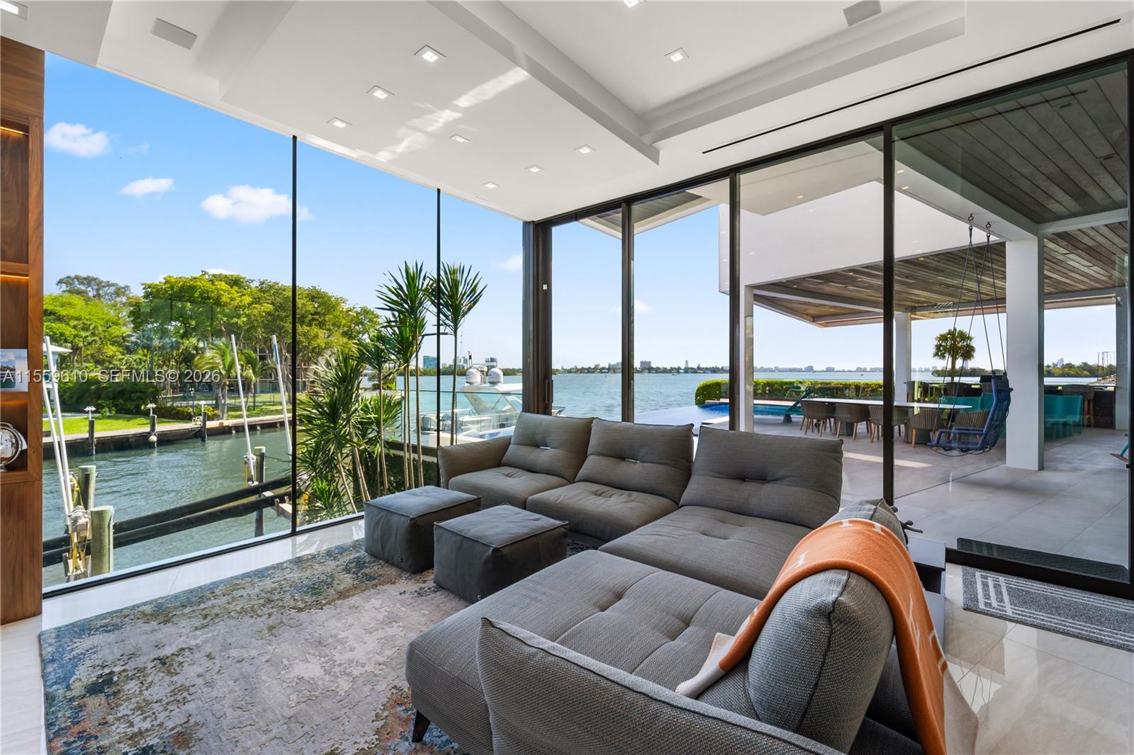 1133 Belle Meade Island Dr, Miami FL 33138