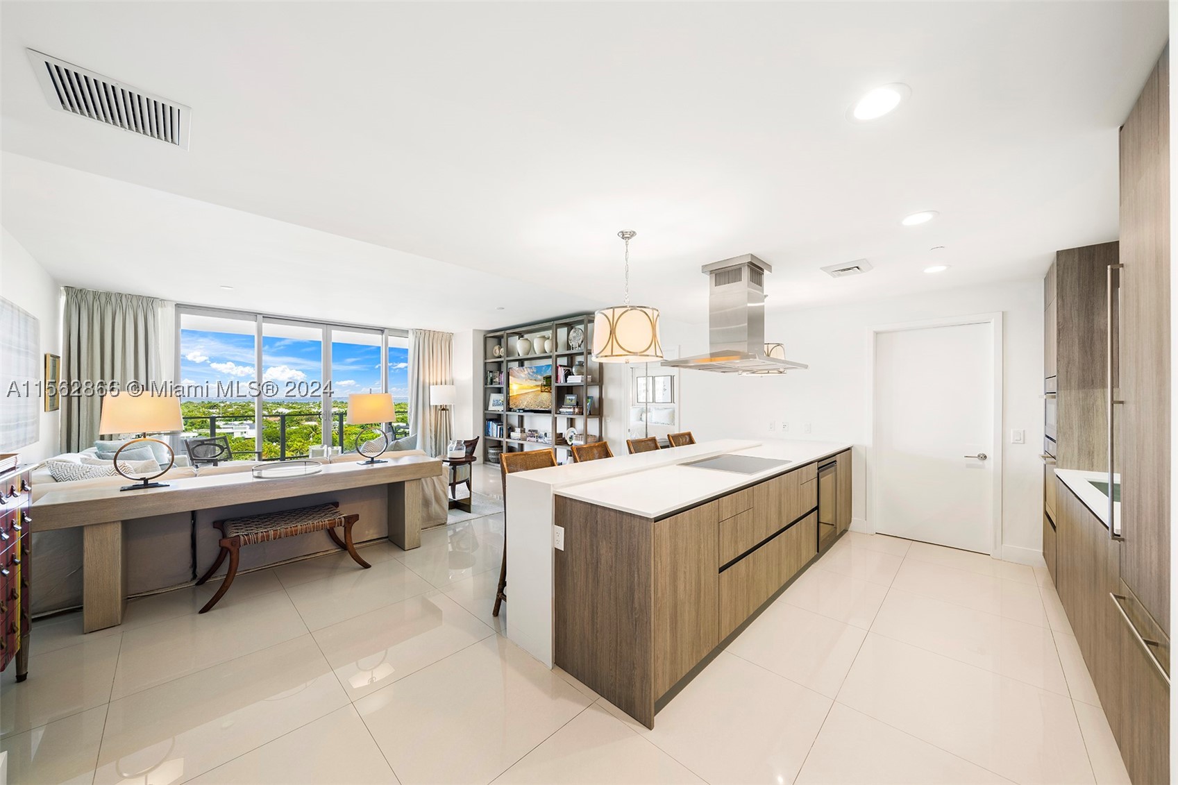 360 Ocean Dr #905S, Key Biscayne FL 33149